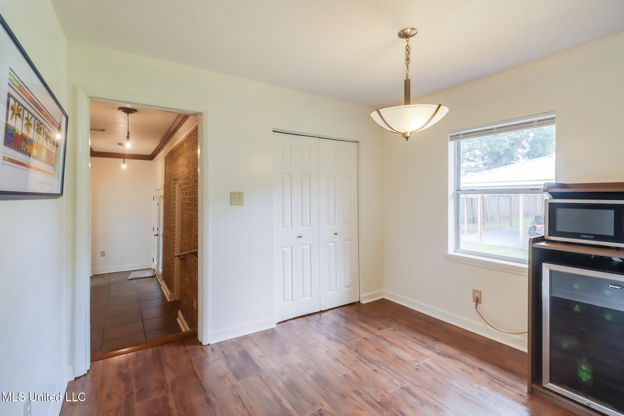 328 Seal Avenue Property Photo 9