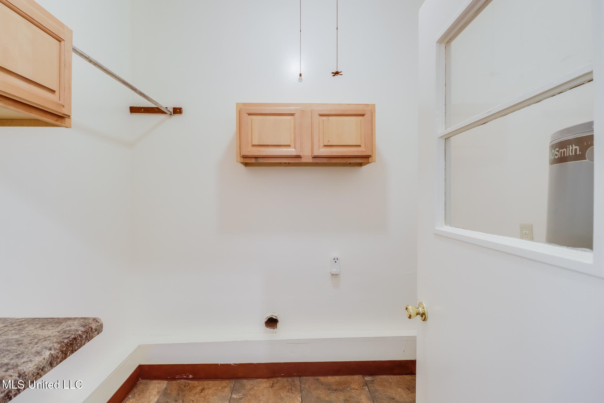 328 Seal Avenue Property Photo 10