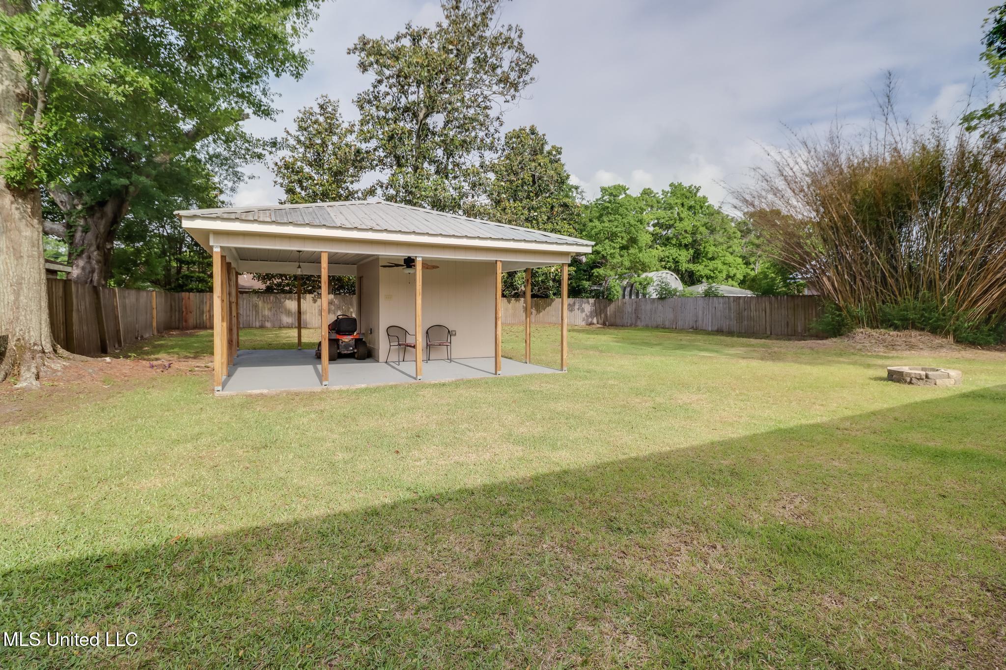 328 Seal Avenue Property Photo 23