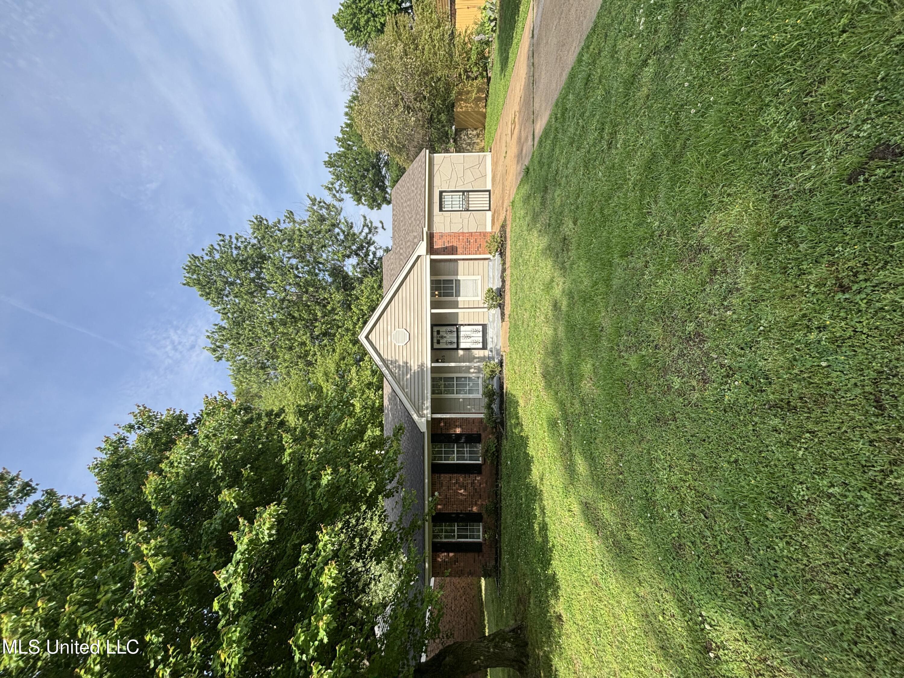 6405 Collinwood Road Property Photo 1