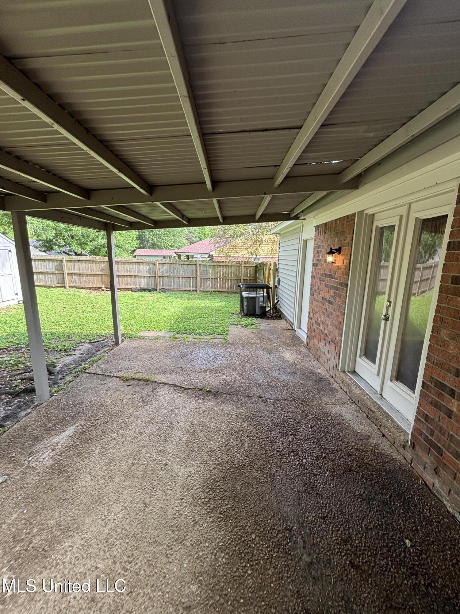6405 Collinwood Road Property Photo 5