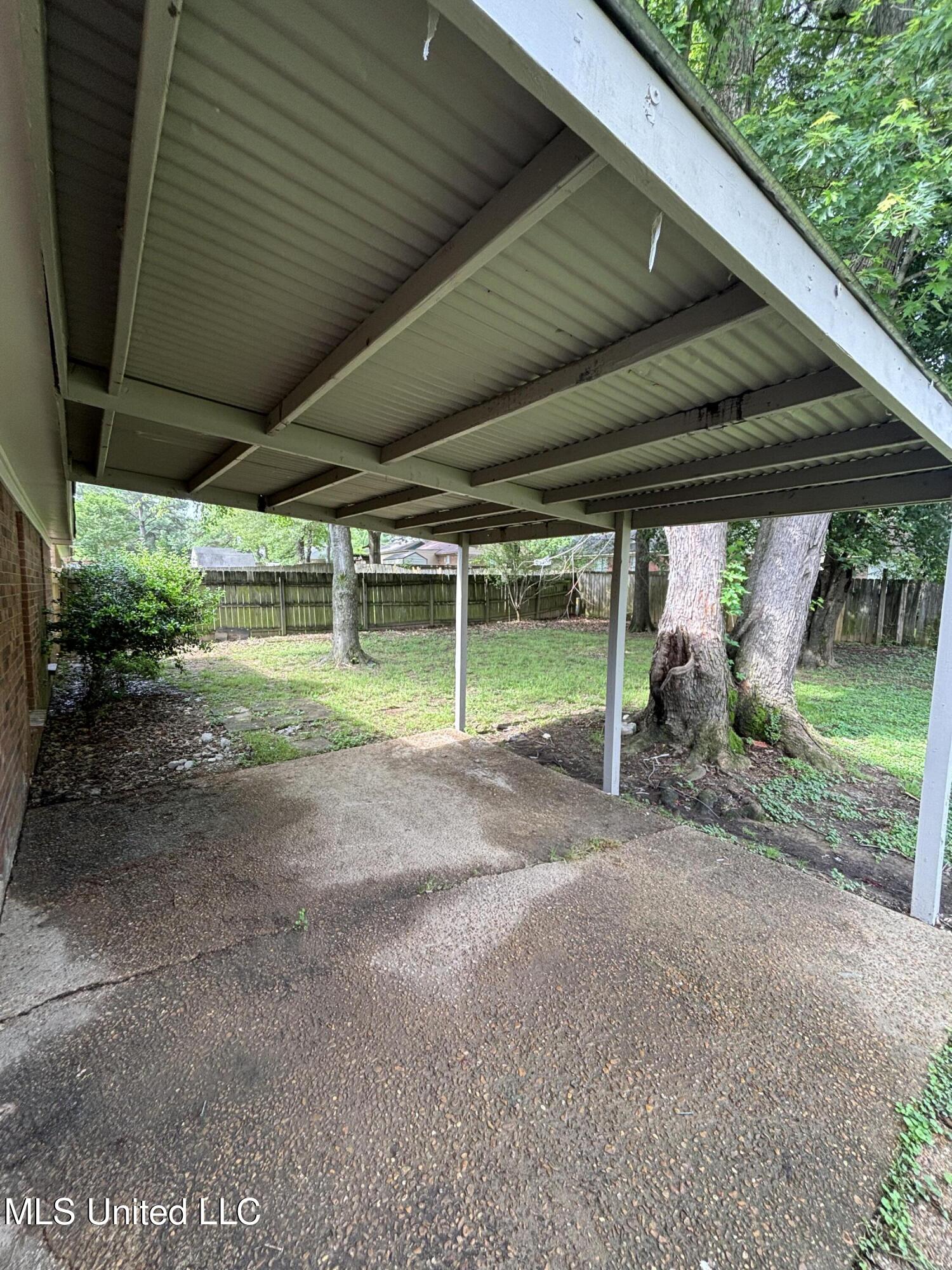 6405 Collinwood Road Property Photo 6