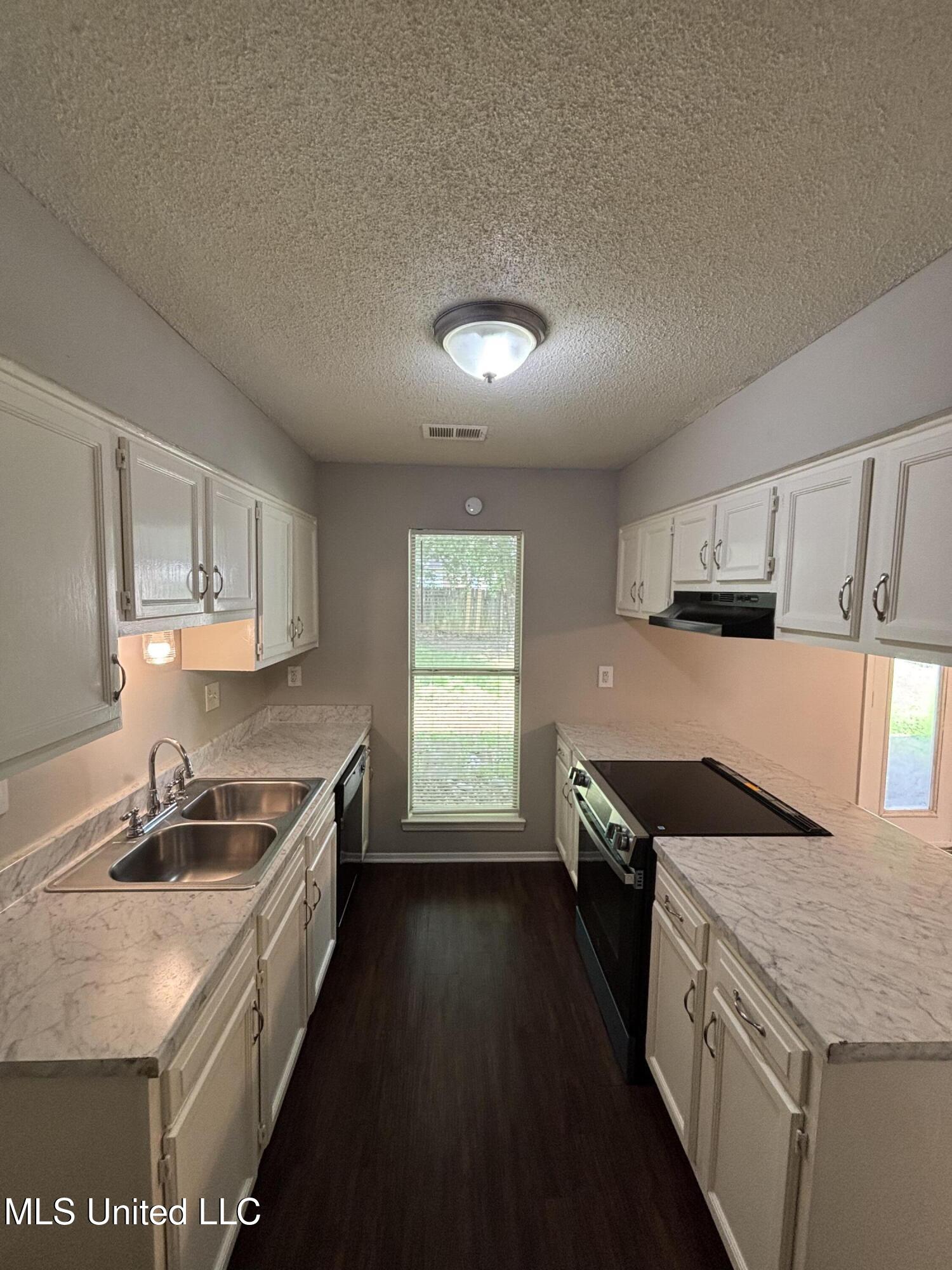 6405 Collinwood Road Property Photo 16