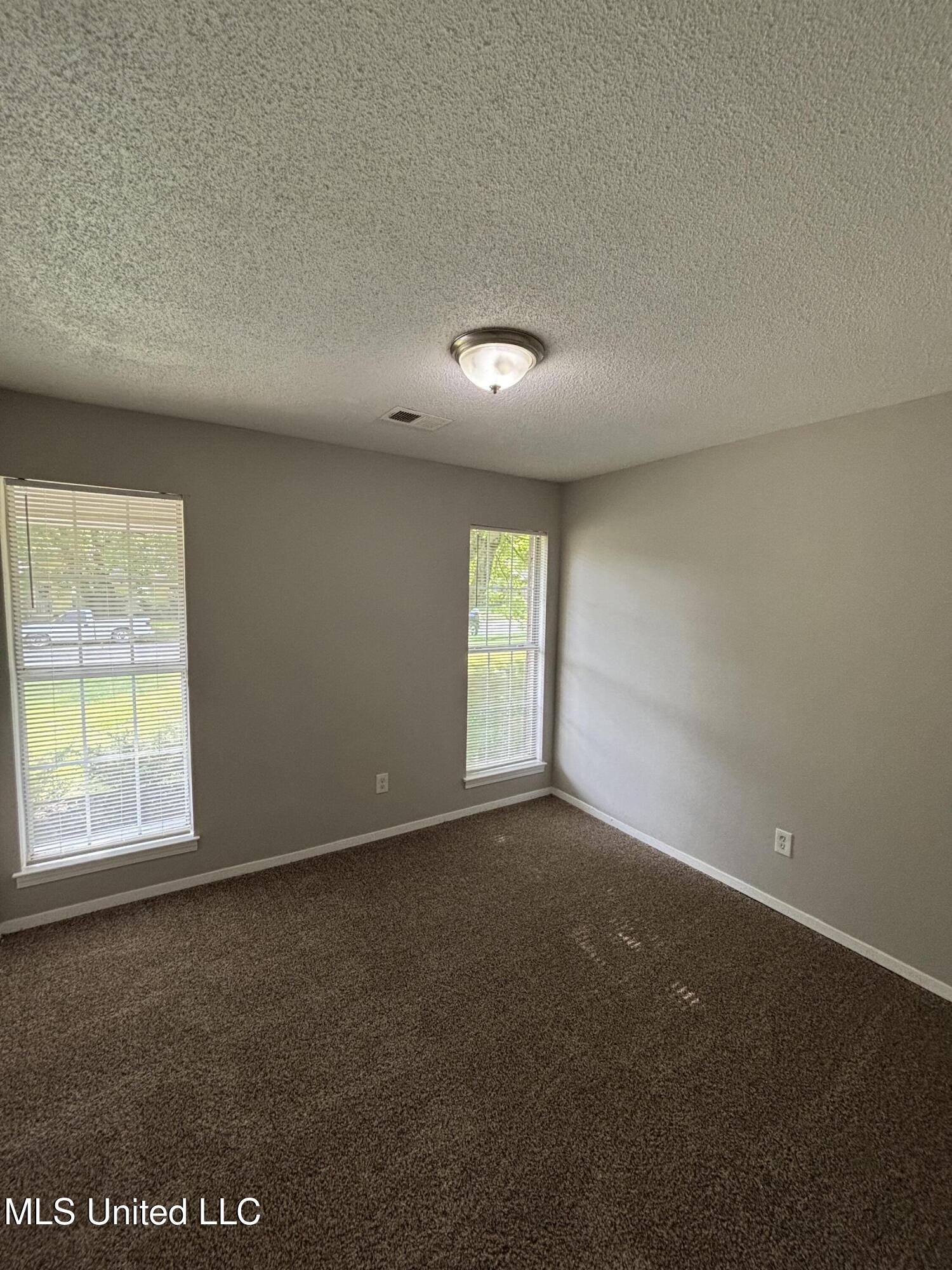 6405 Collinwood Road Property Photo 17