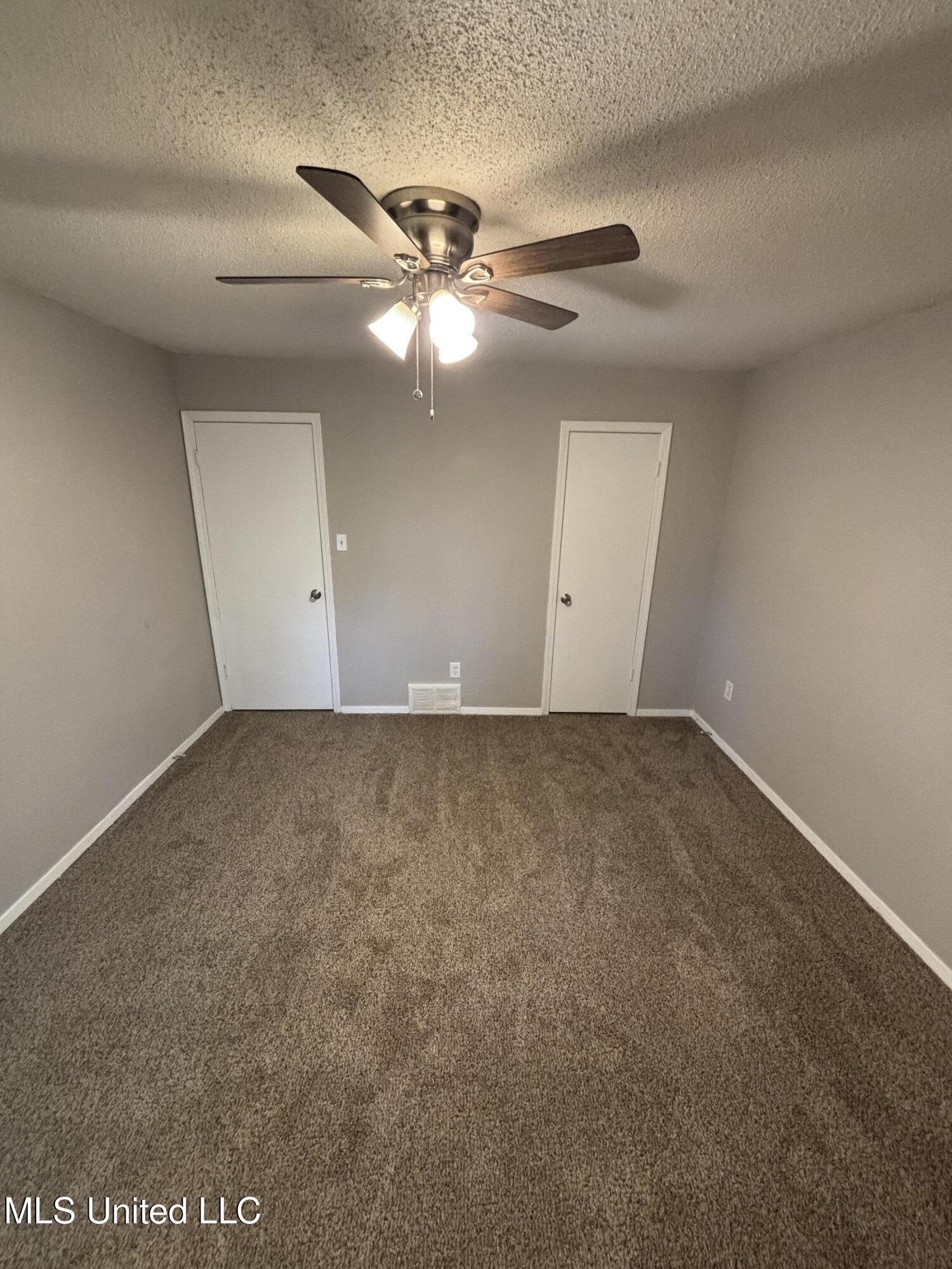 6405 Collinwood Road Property Photo 21