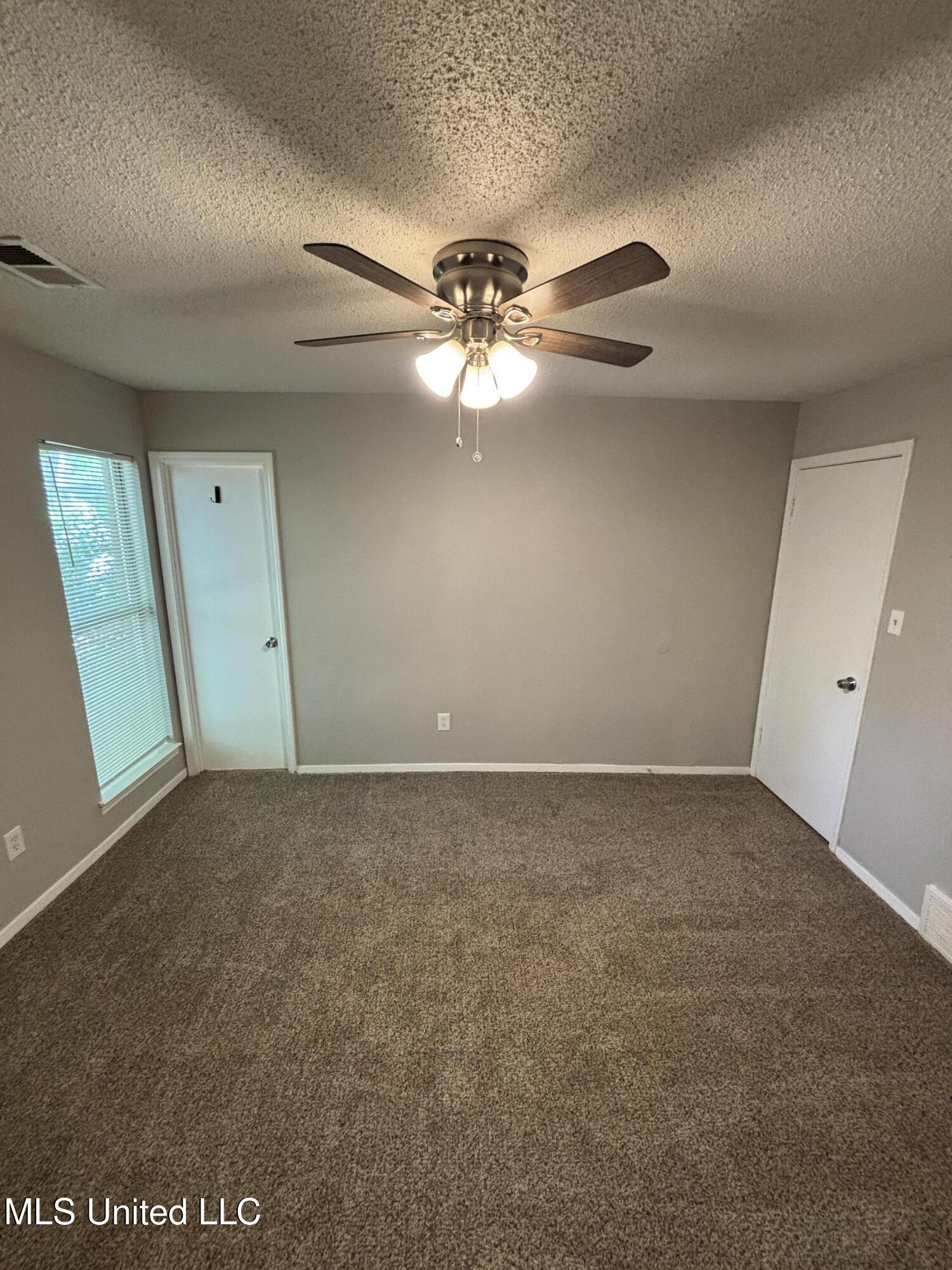 6405 Collinwood Road Property Photo 22