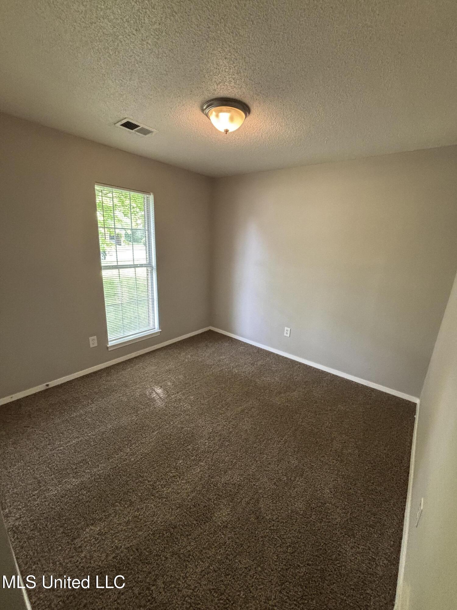 6405 Collinwood Road Property Photo 26
