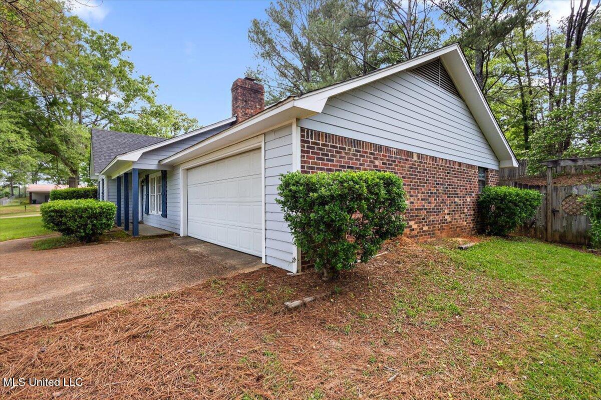 244 Massey Circle Property Photo 2