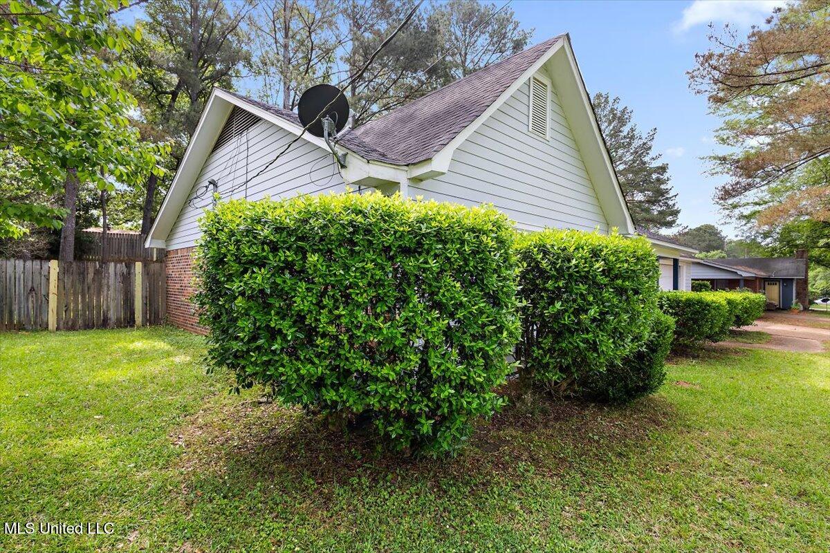 244 Massey Circle Property Photo 3