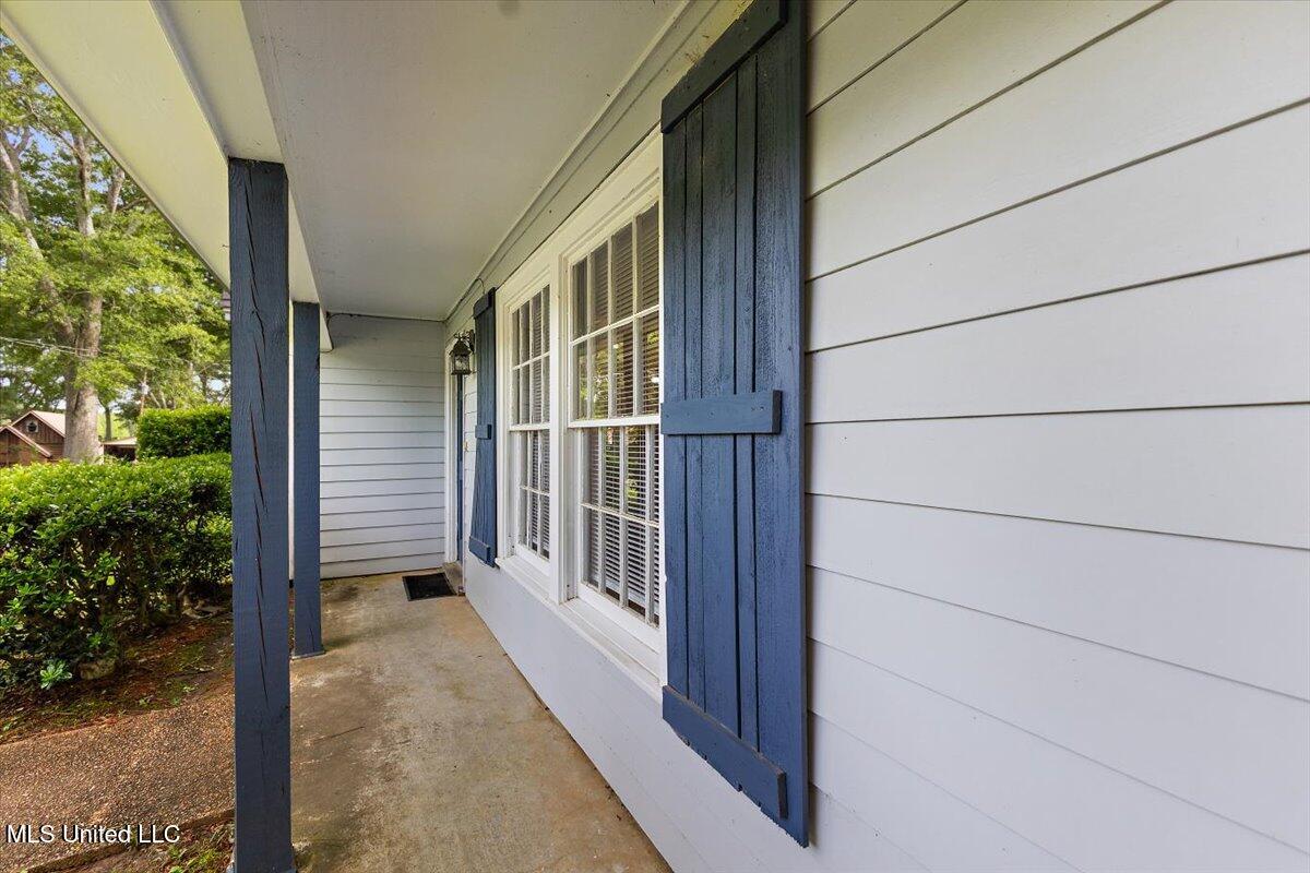 244 Massey Circle Property Photo 4