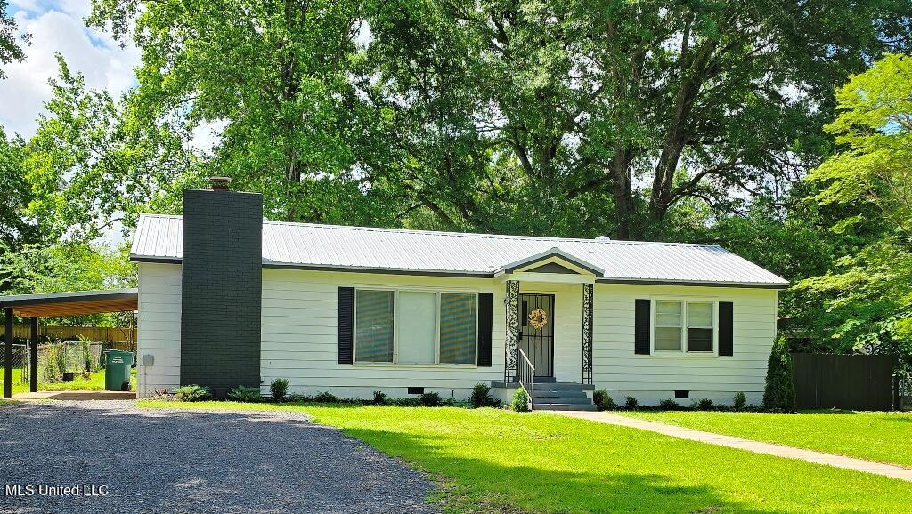 206 Norwood Property Photo 1