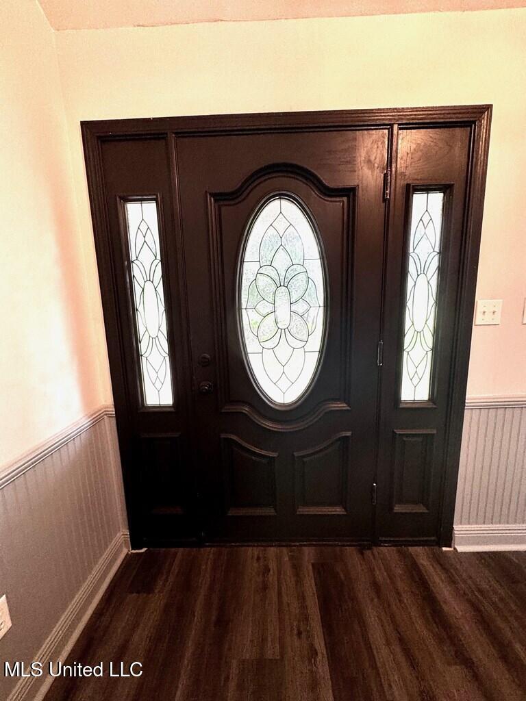 3099 Longfellow Drive Property Photo 3