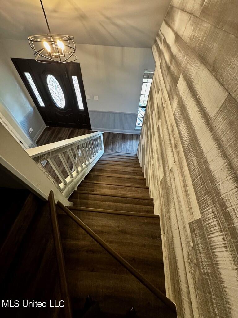 3099 Longfellow Drive Property Photo 5