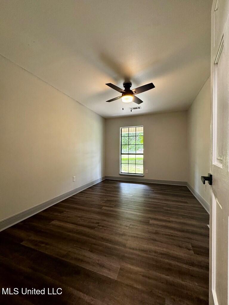 3099 Longfellow Drive Property Photo 13