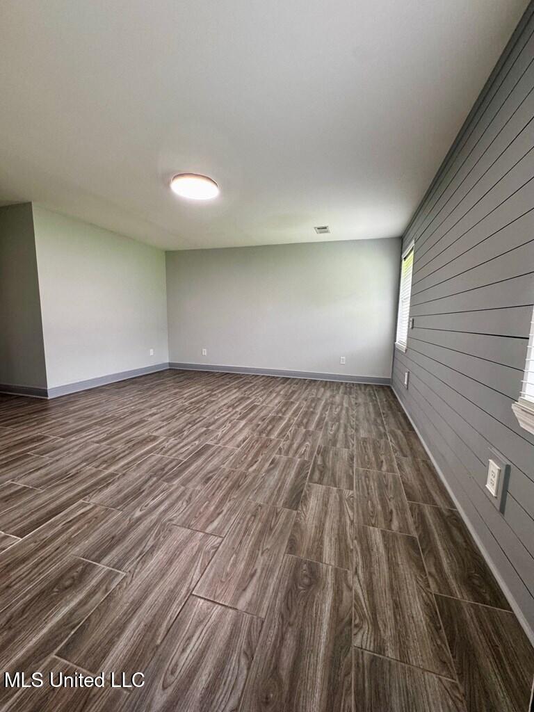 3099 Longfellow Drive Property Photo 16