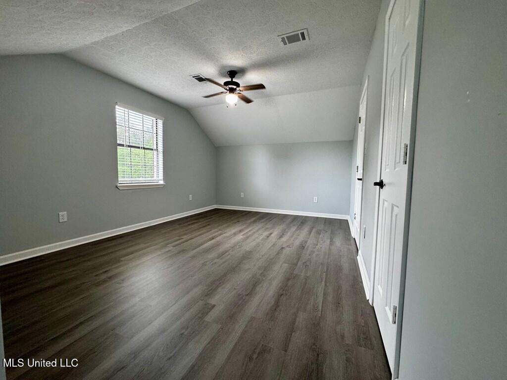 3099 Longfellow Drive Property Photo 23