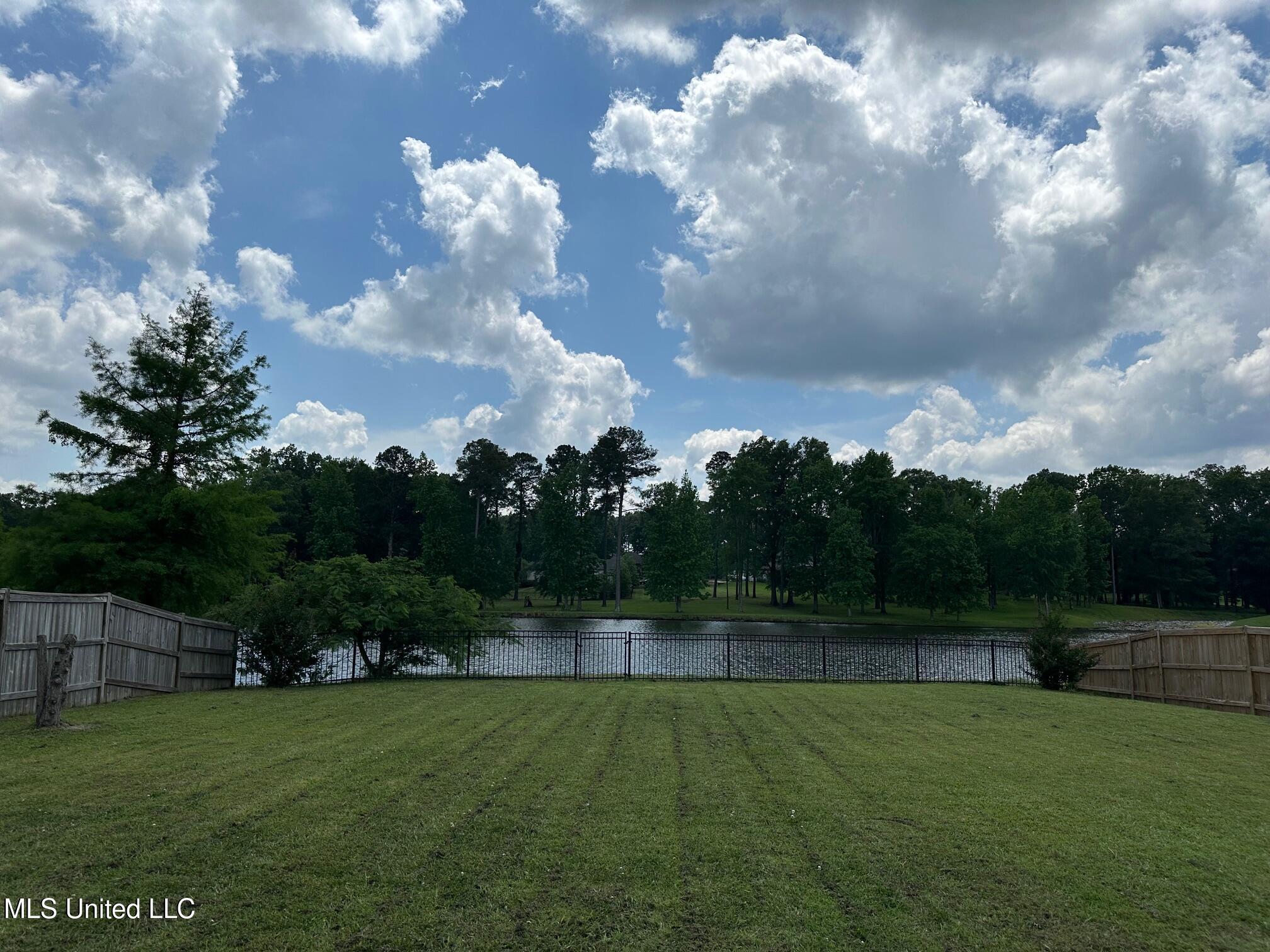 117 Memory Lane Property Photo 2