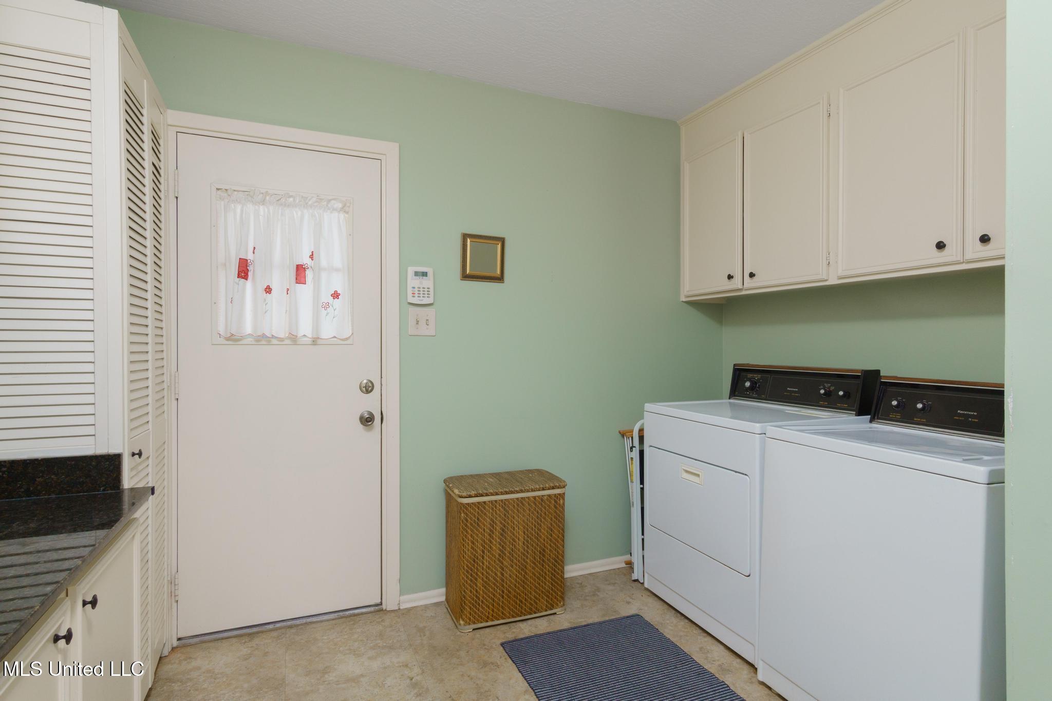 2506 Villa Verde Street Property Photo 17