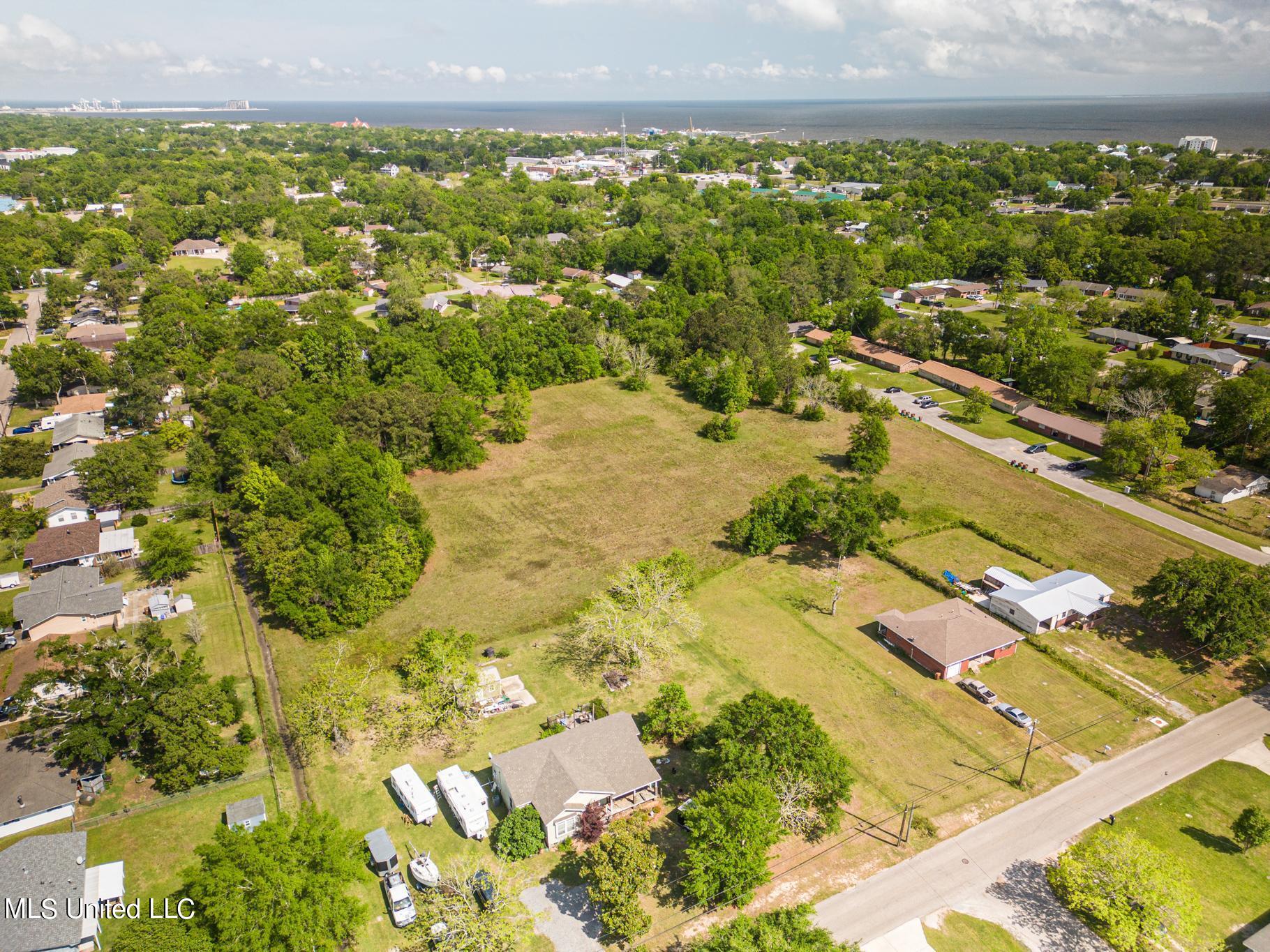 Alexander Avenue Property Photo 5