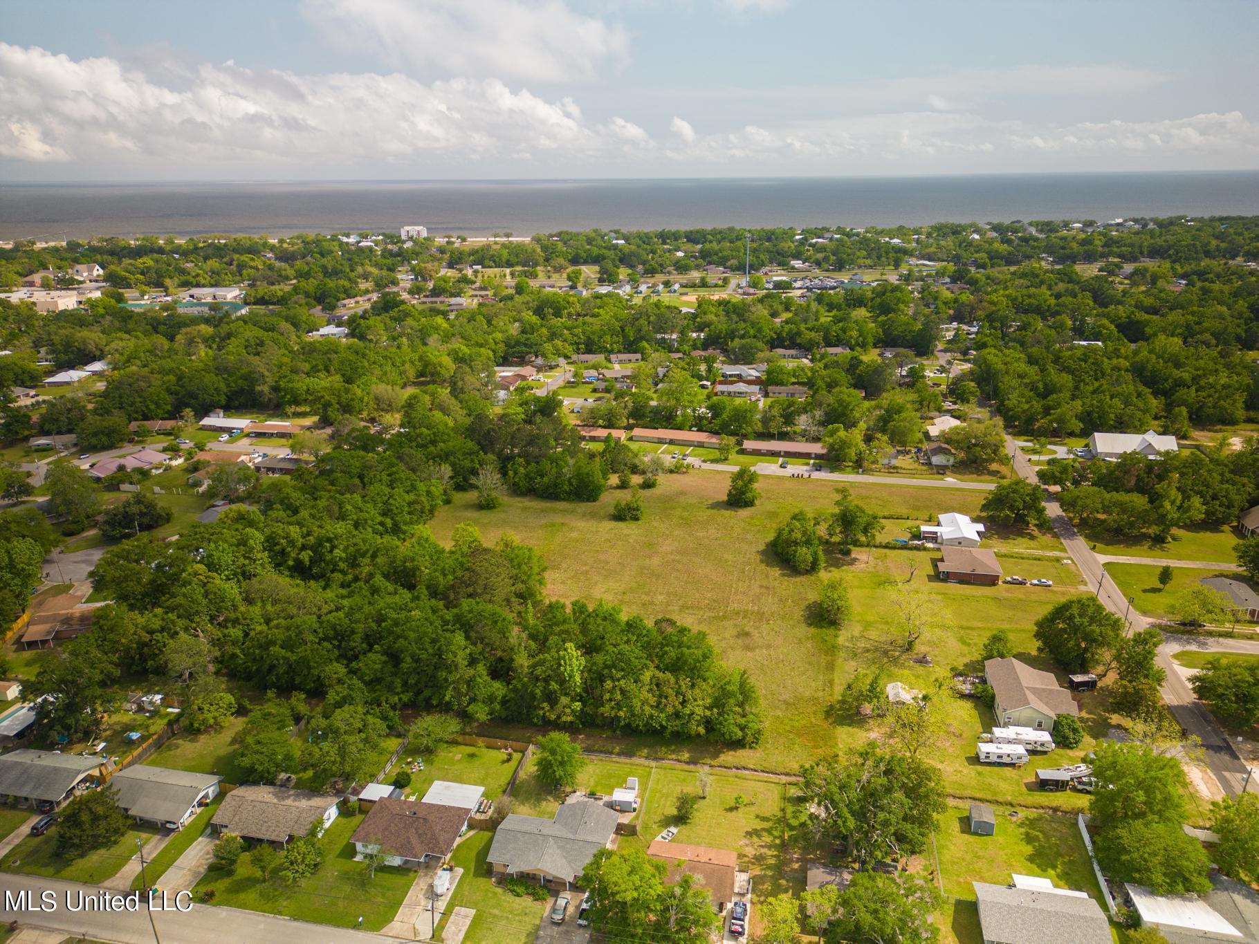 Alexander Avenue Property Photo 8