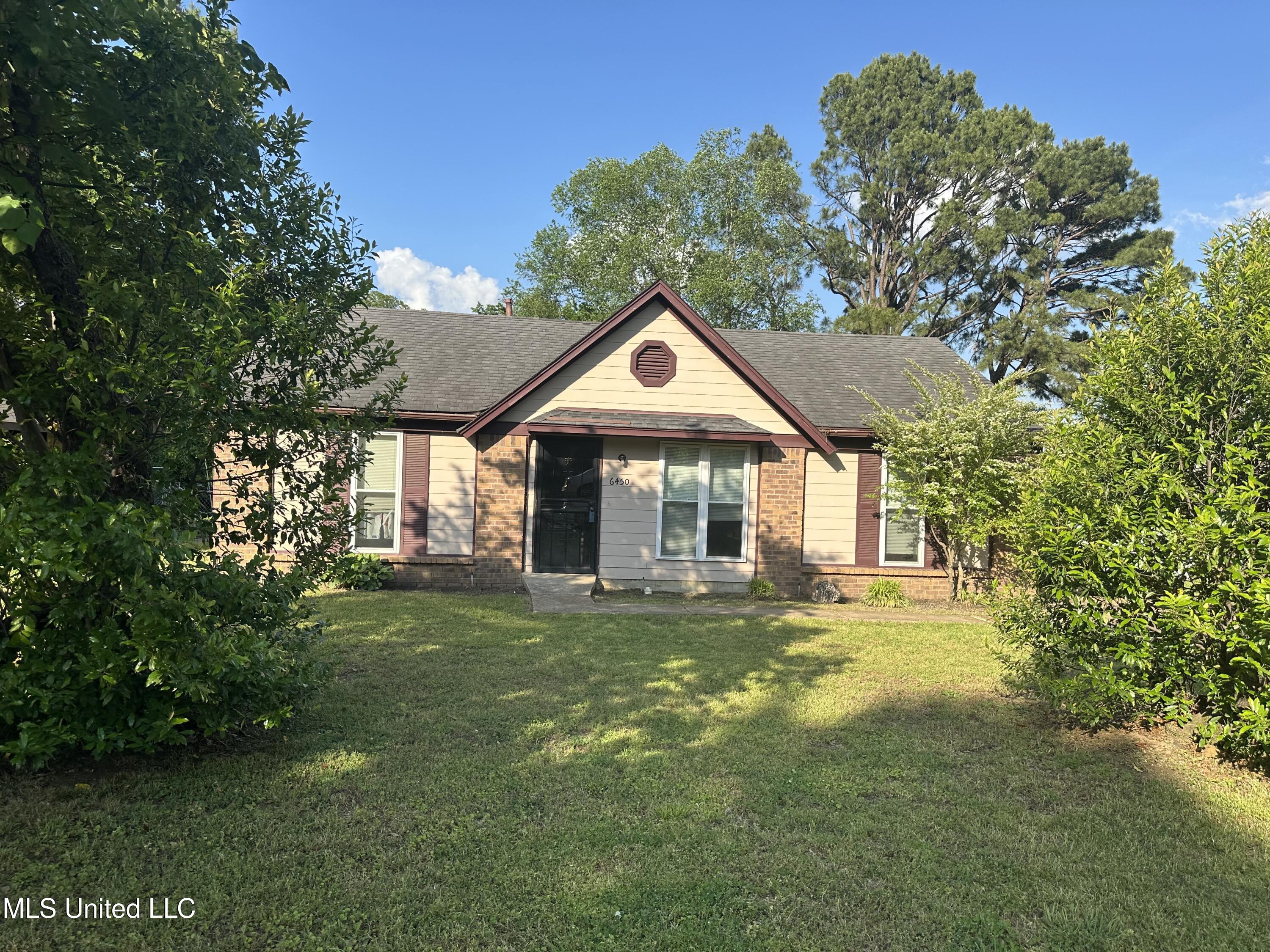 6450 Yorkshire Road Property Photo 1