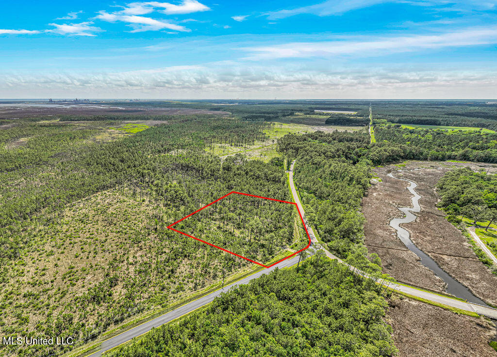 05 Bayou Cumbest Road Property Photo 6