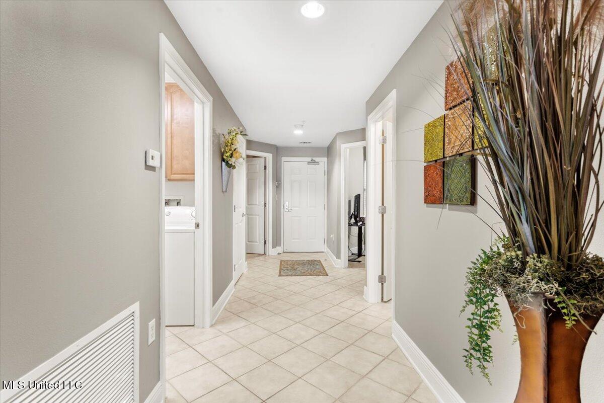 2668 Beach Boulevard Property Photo 3