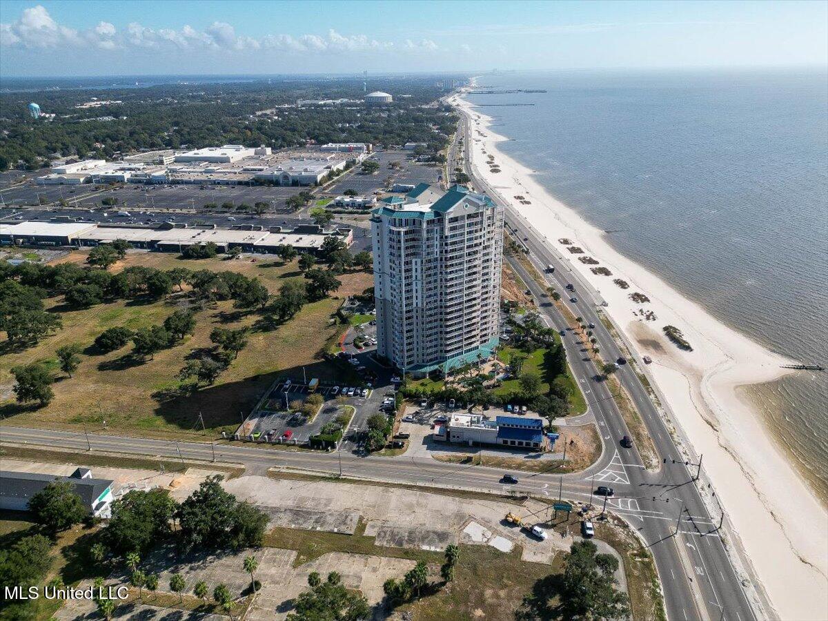 2668 Beach Boulevard Property Photo 32