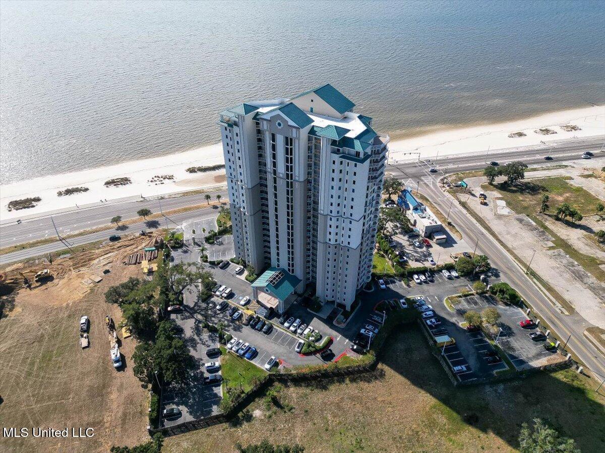 2668 Beach Boulevard Property Photo 33