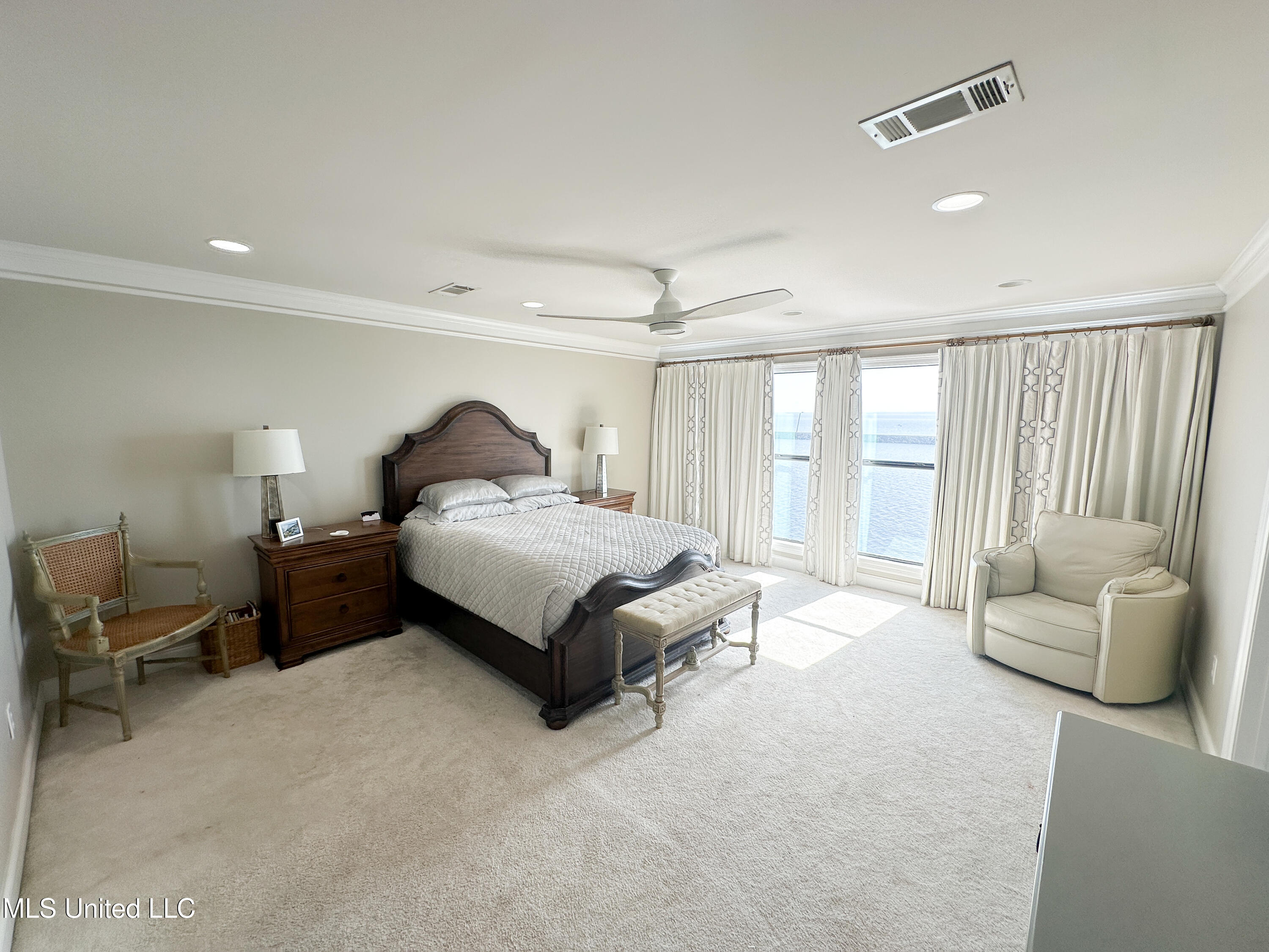 122 Breakers Lane Property Photo 10