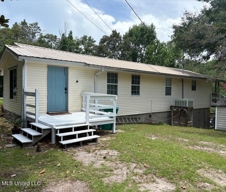 2512 Bahama Drive Property Photo 4