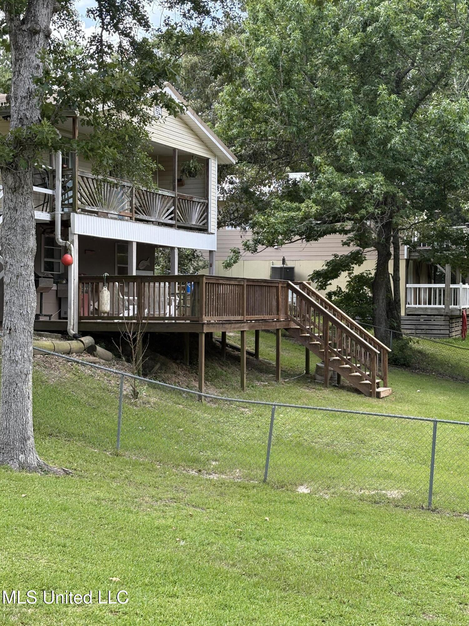 2512 Bahama Drive Property Photo 6