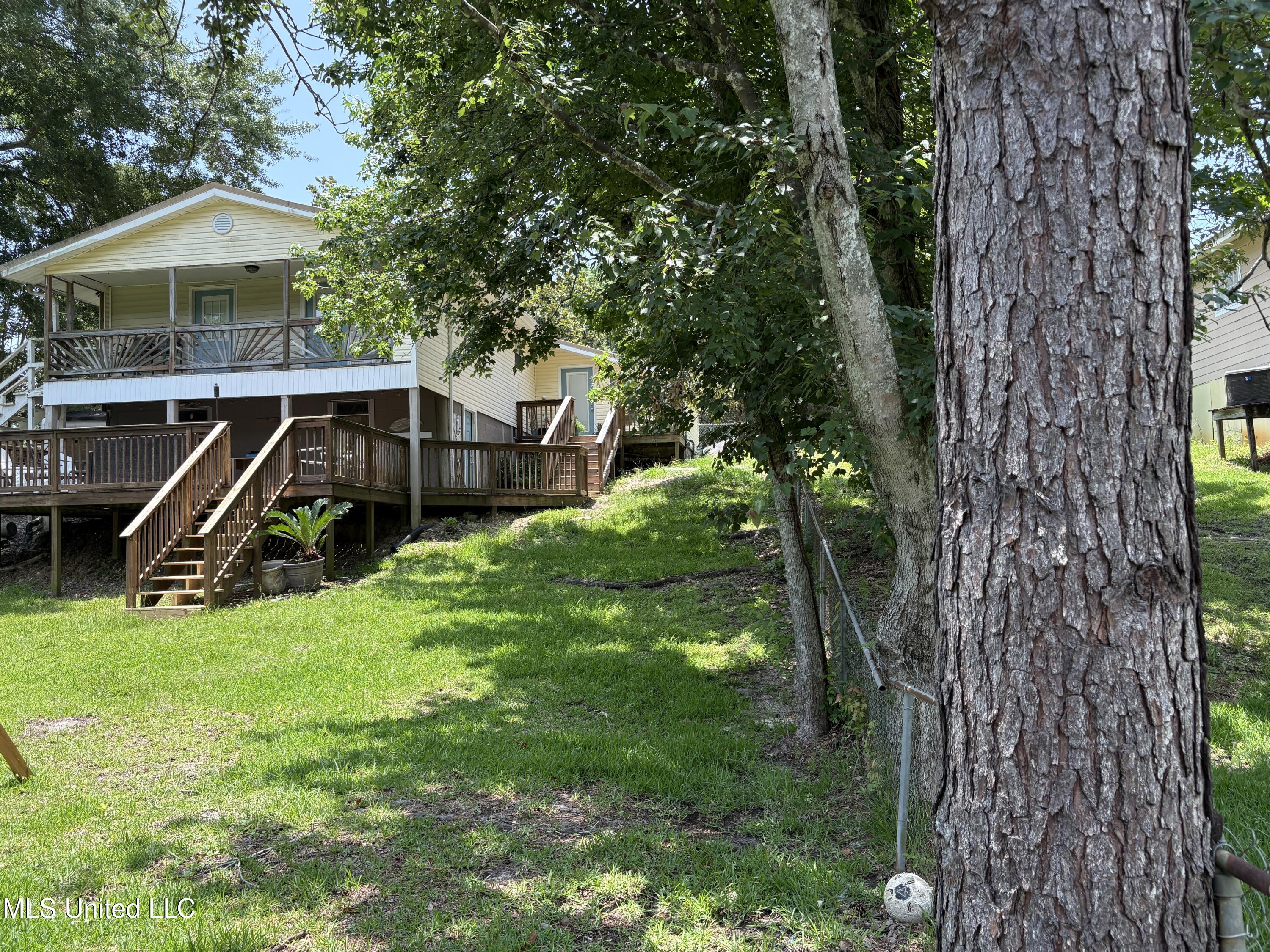 2512 Bahama Drive Property Photo 7