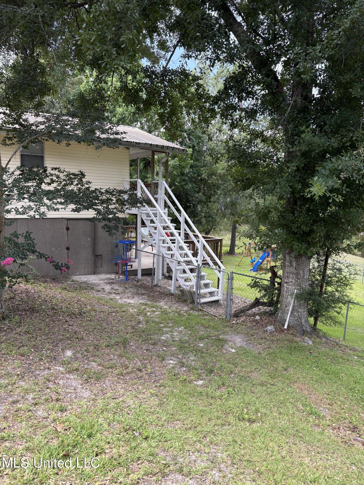 2512 Bahama Drive Property Photo 12