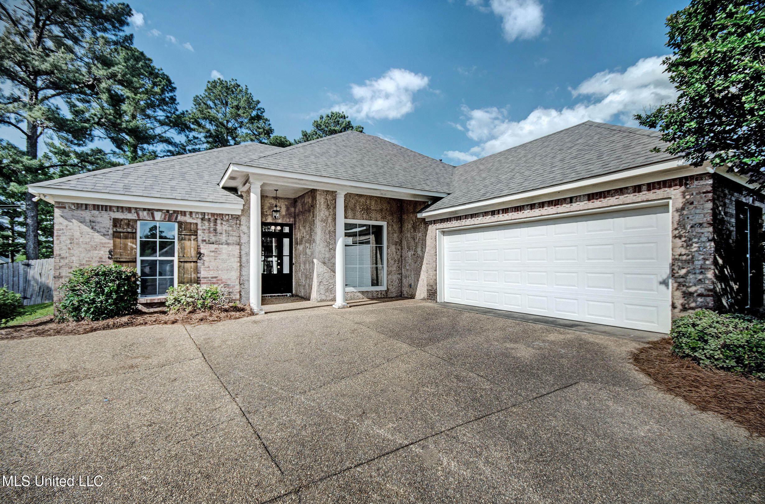 508 Jasmine Court Property Photo 3