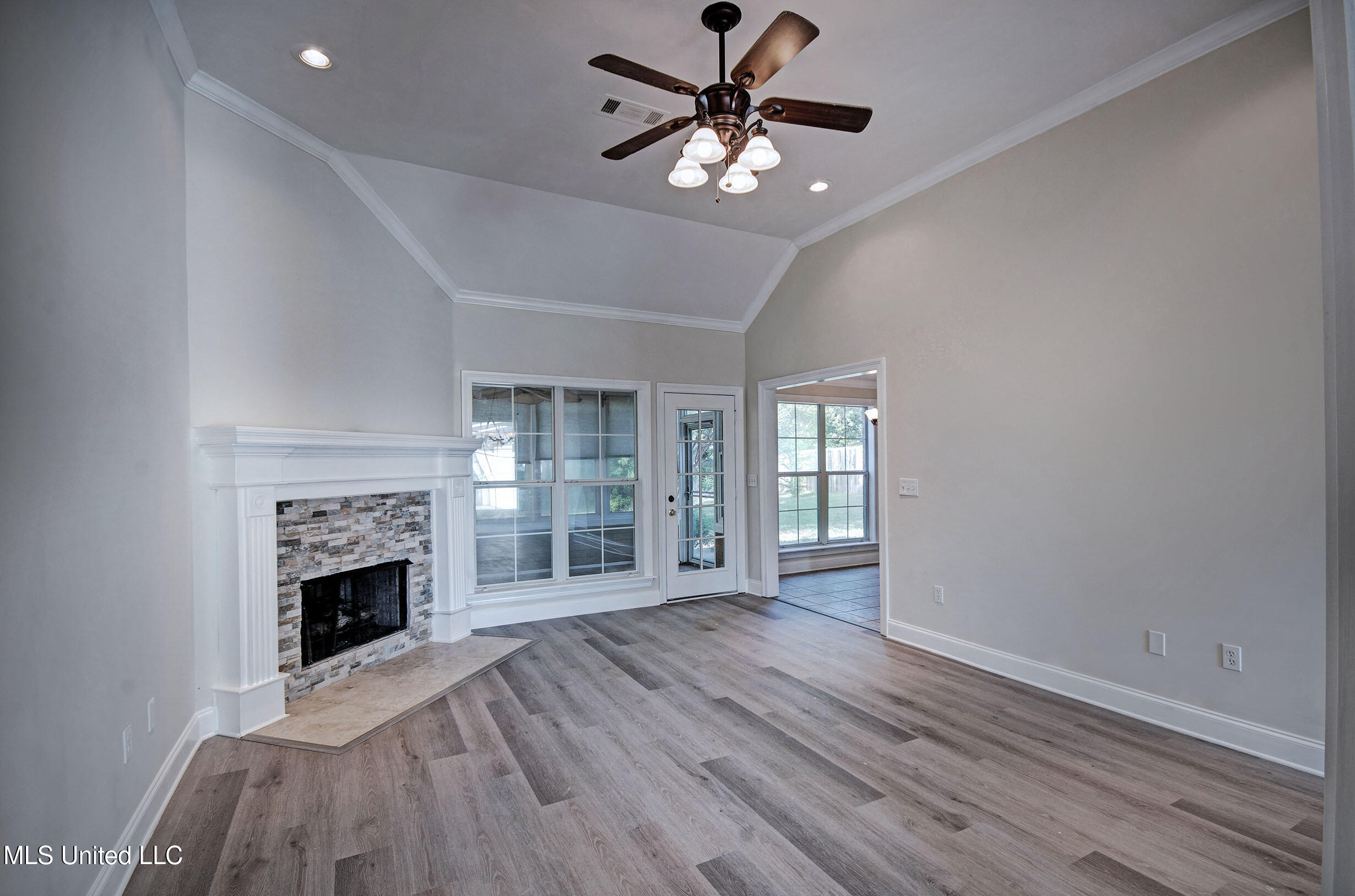 508 Jasmine Court Property Photo 10