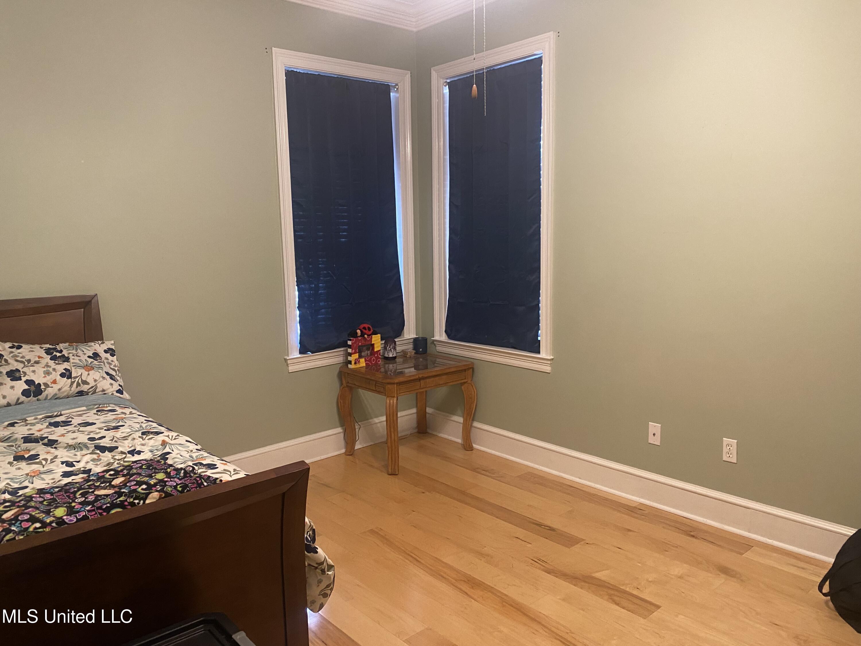 962 Glen Oaks Drive Property Photo 14
