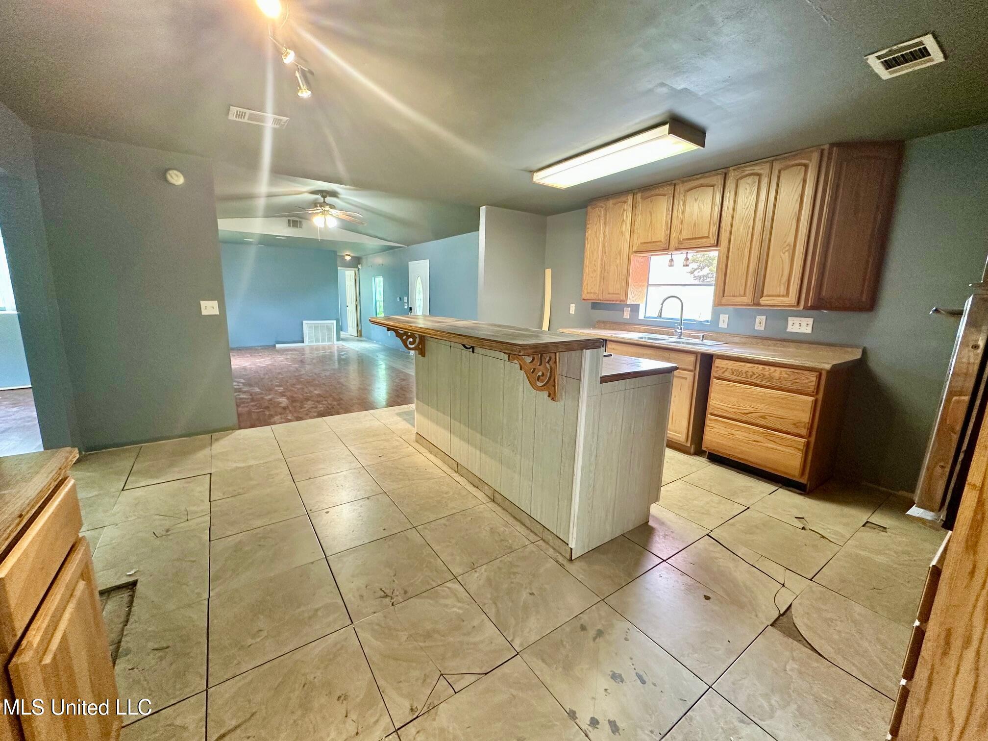 5383 Rocky Hill Dedeaux Road Property Photo 5