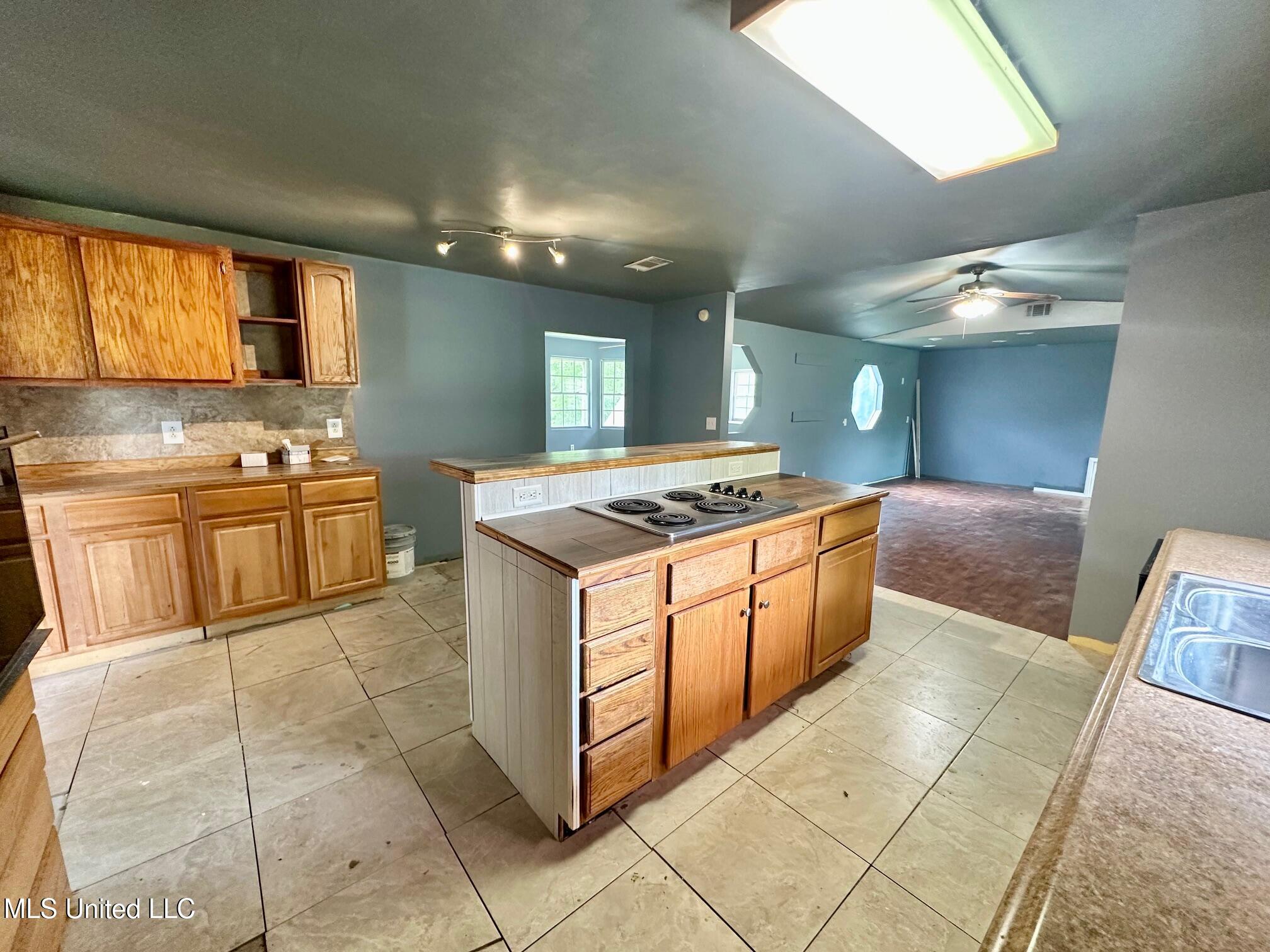 5383 Rocky Hill Dedeaux Road Property Photo 6