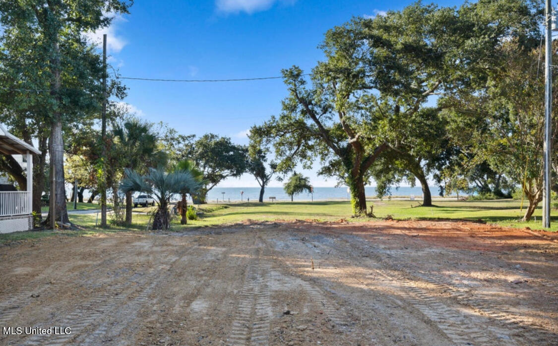 707 2nd Street Property Photo 1