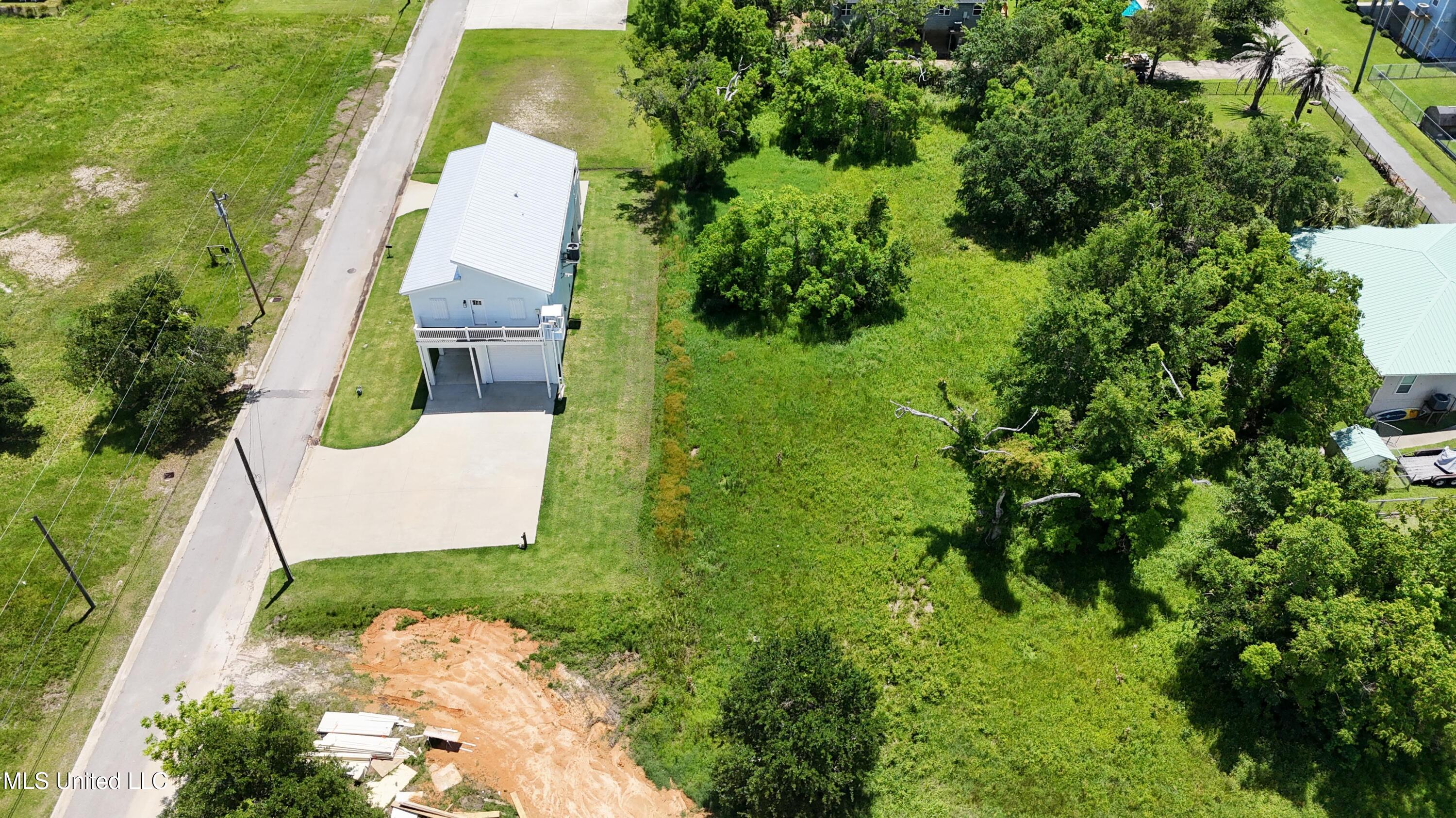 107 St Joseph Street Property Photo 7