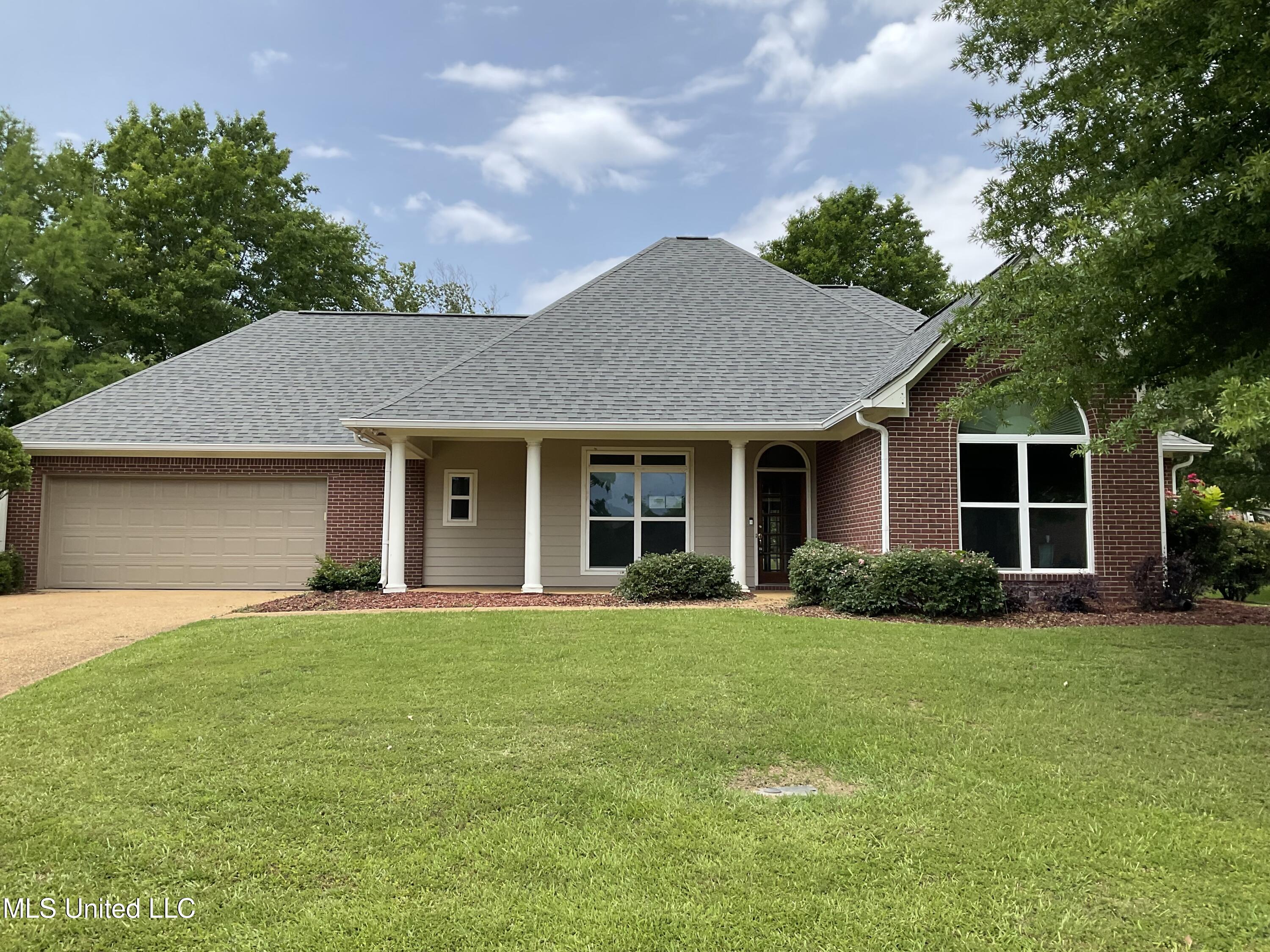 109 Fairfax Court Property Photo