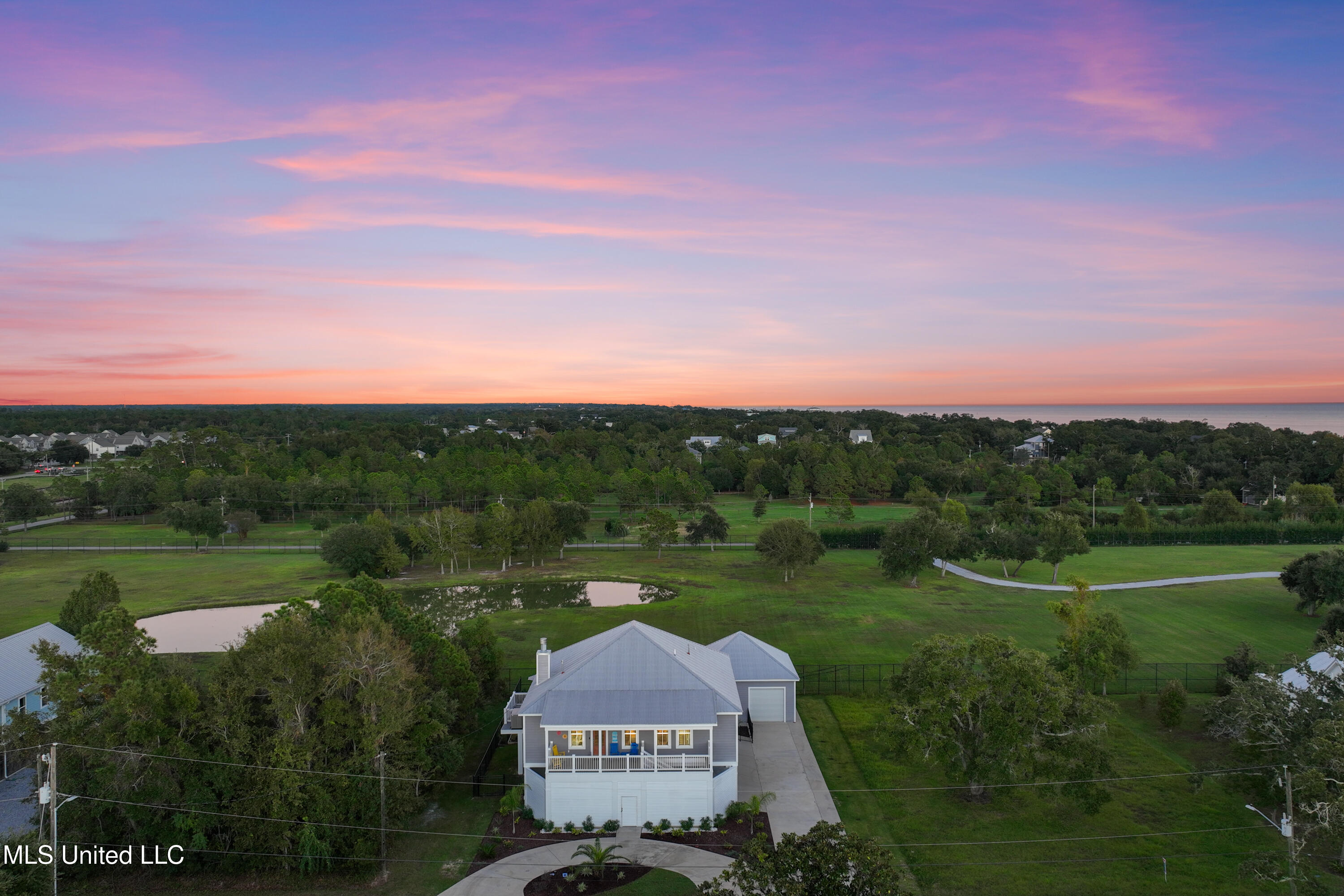 14 Sherman Avenue Property Photo 15