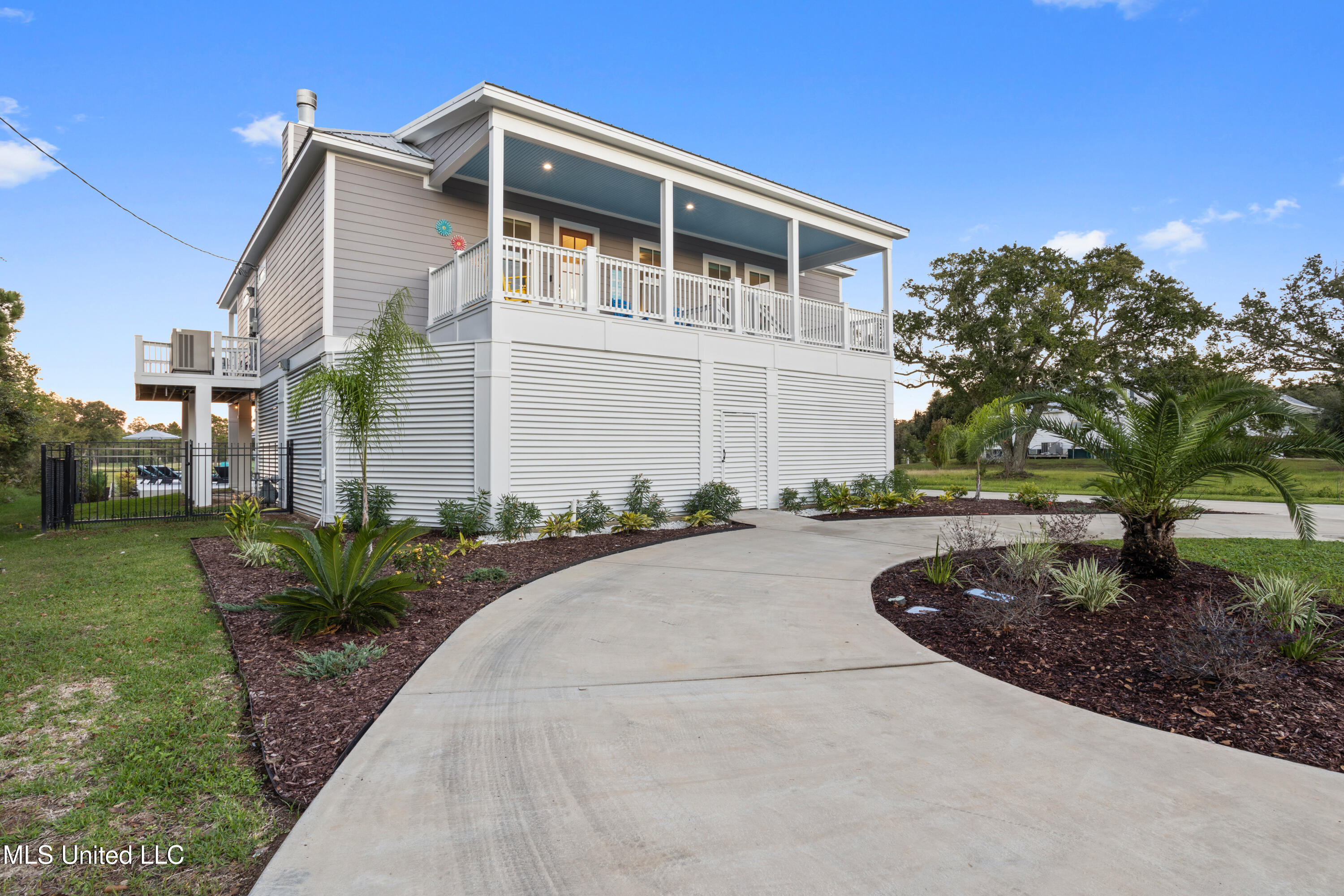 14 Sherman Avenue Property Photo 40