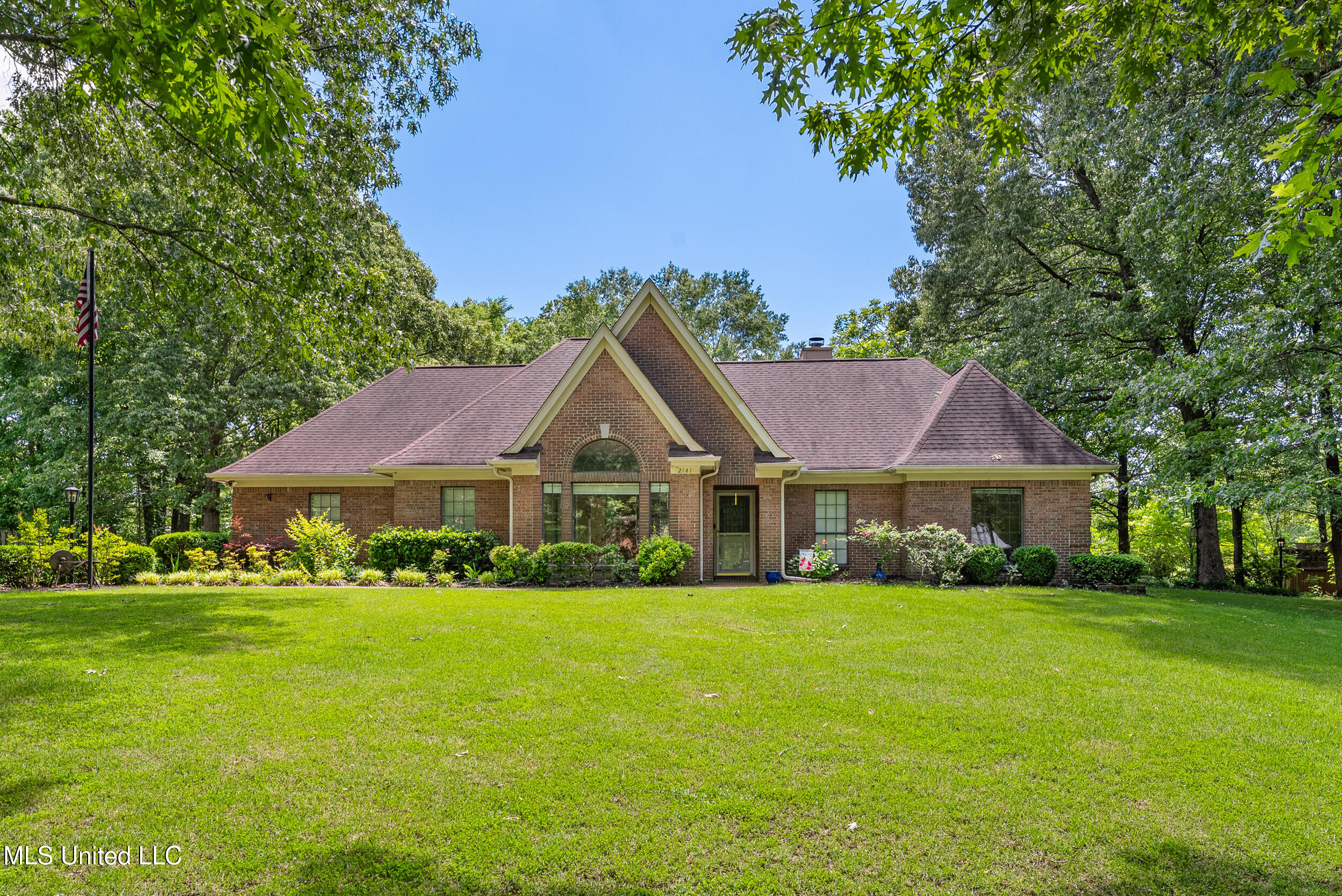 2141 Shannon Cove Property Photo 1