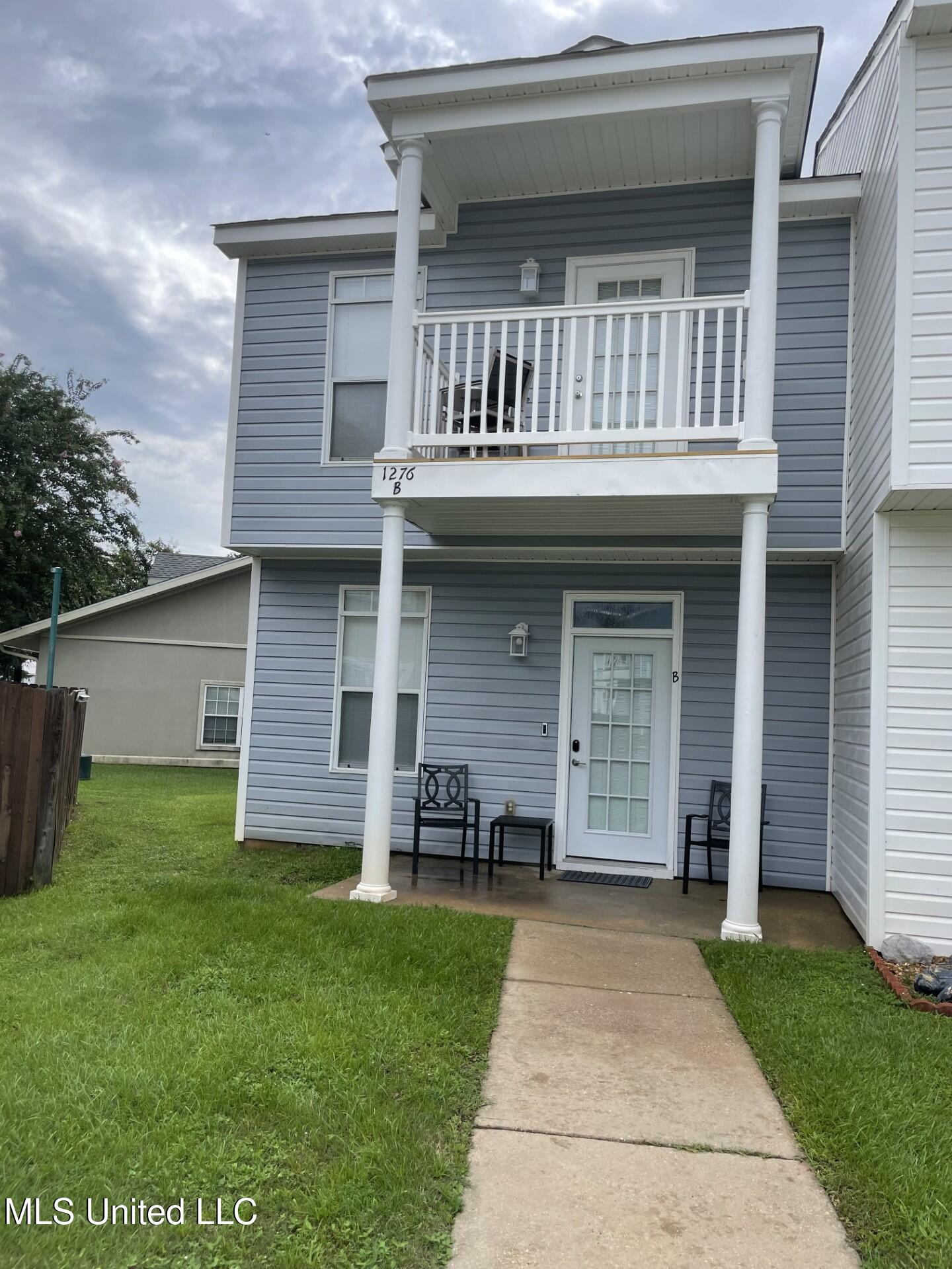 1276 Century Oaks Drive Property Photo 1