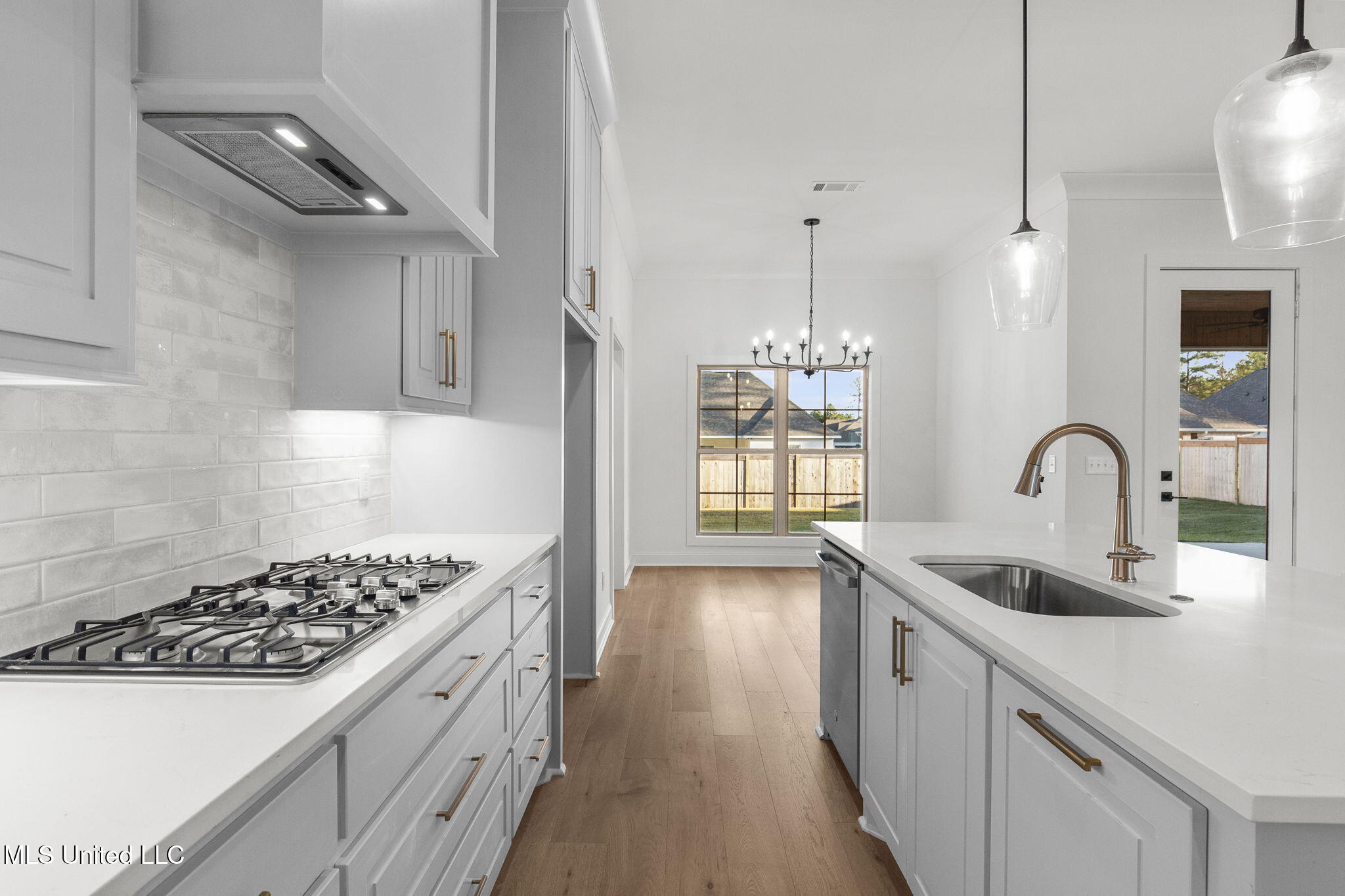 124 Lake Crest Drive Property Photo 15