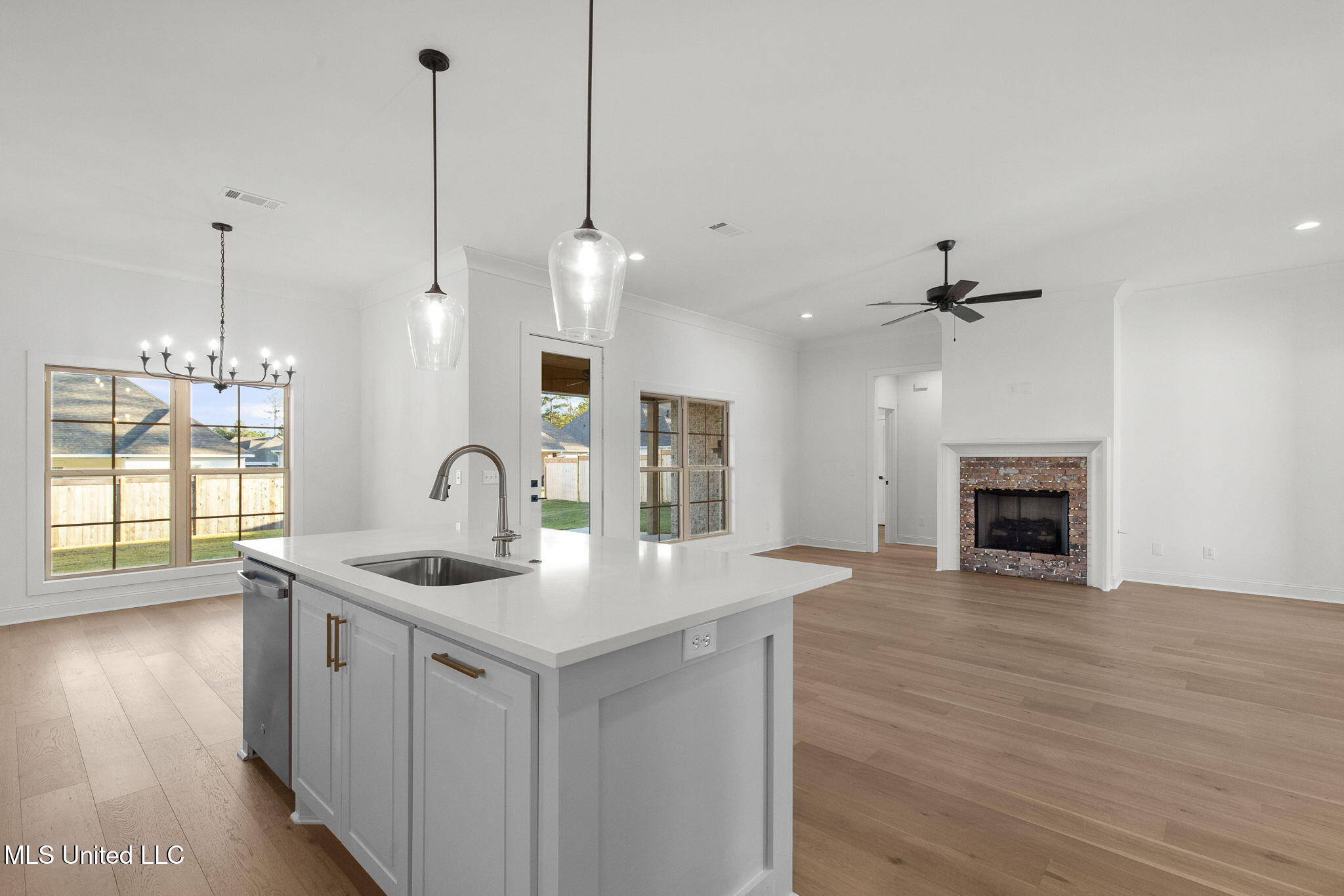 124 Lake Crest Drive Property Photo 16