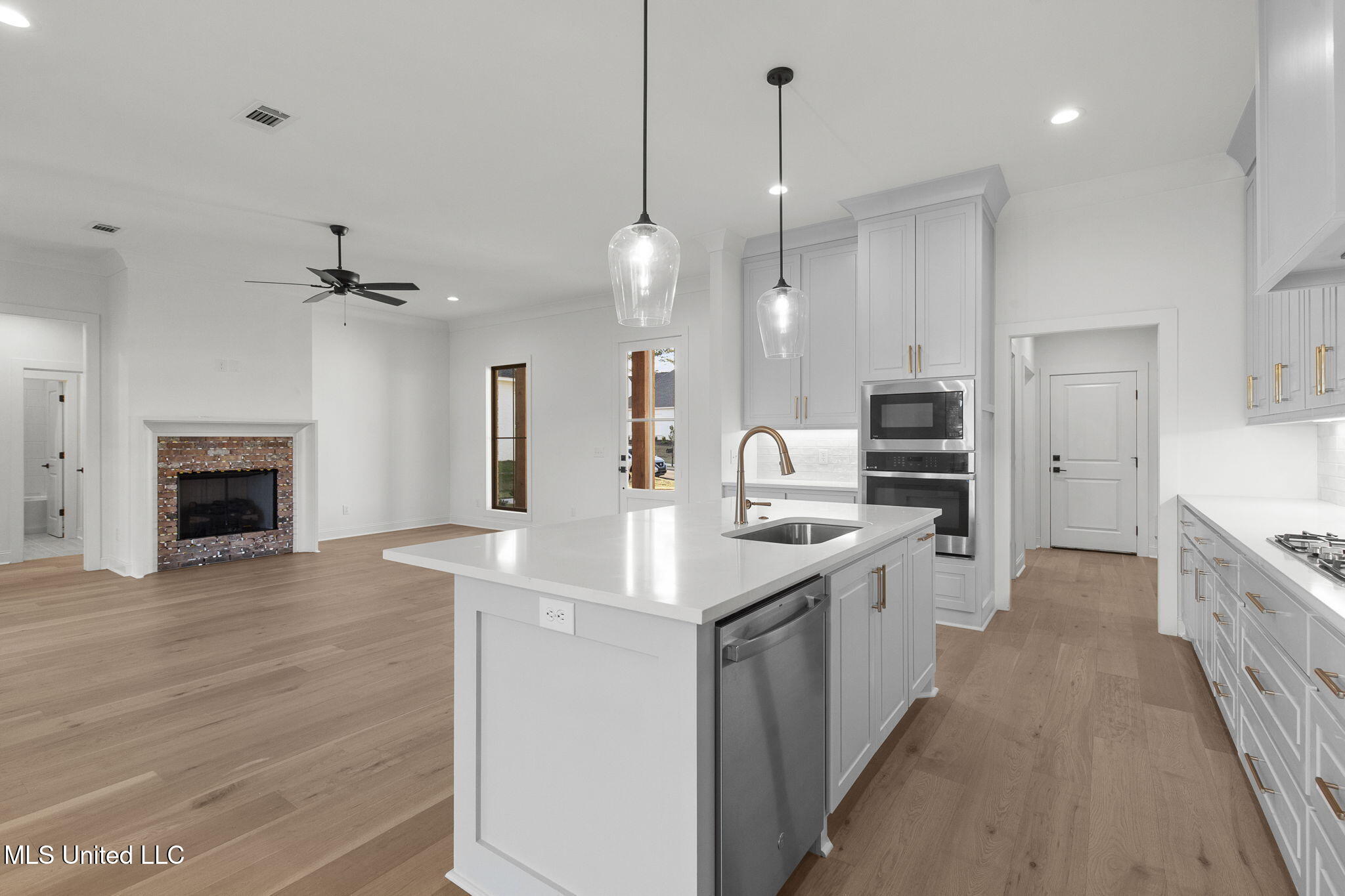 124 Lake Crest Drive Property Photo 17