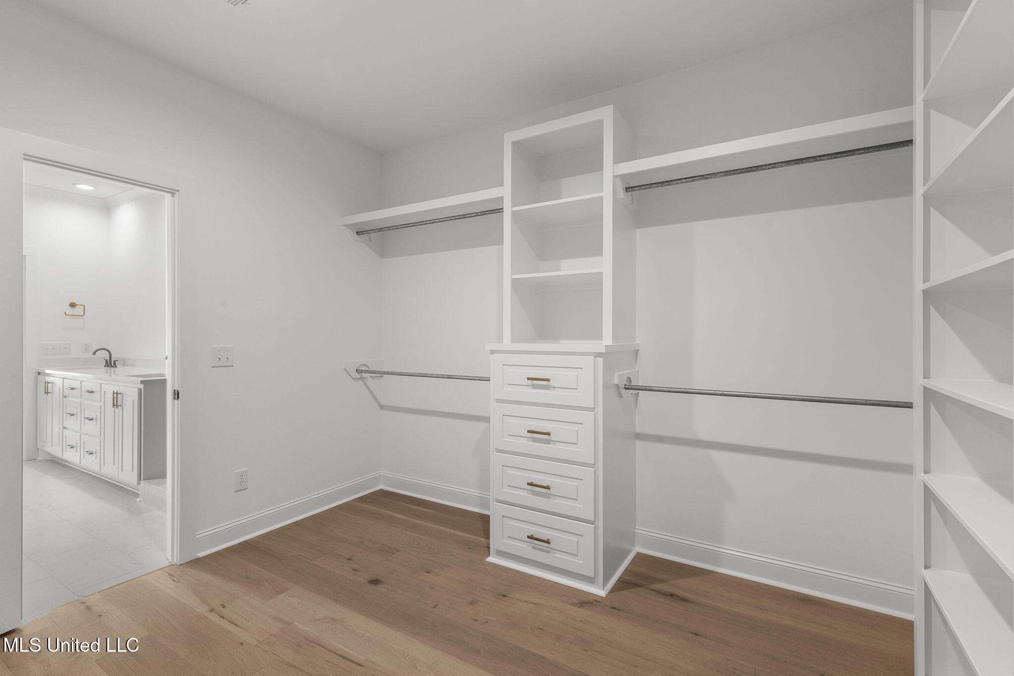 124 Lake Crest Drive Property Photo 28